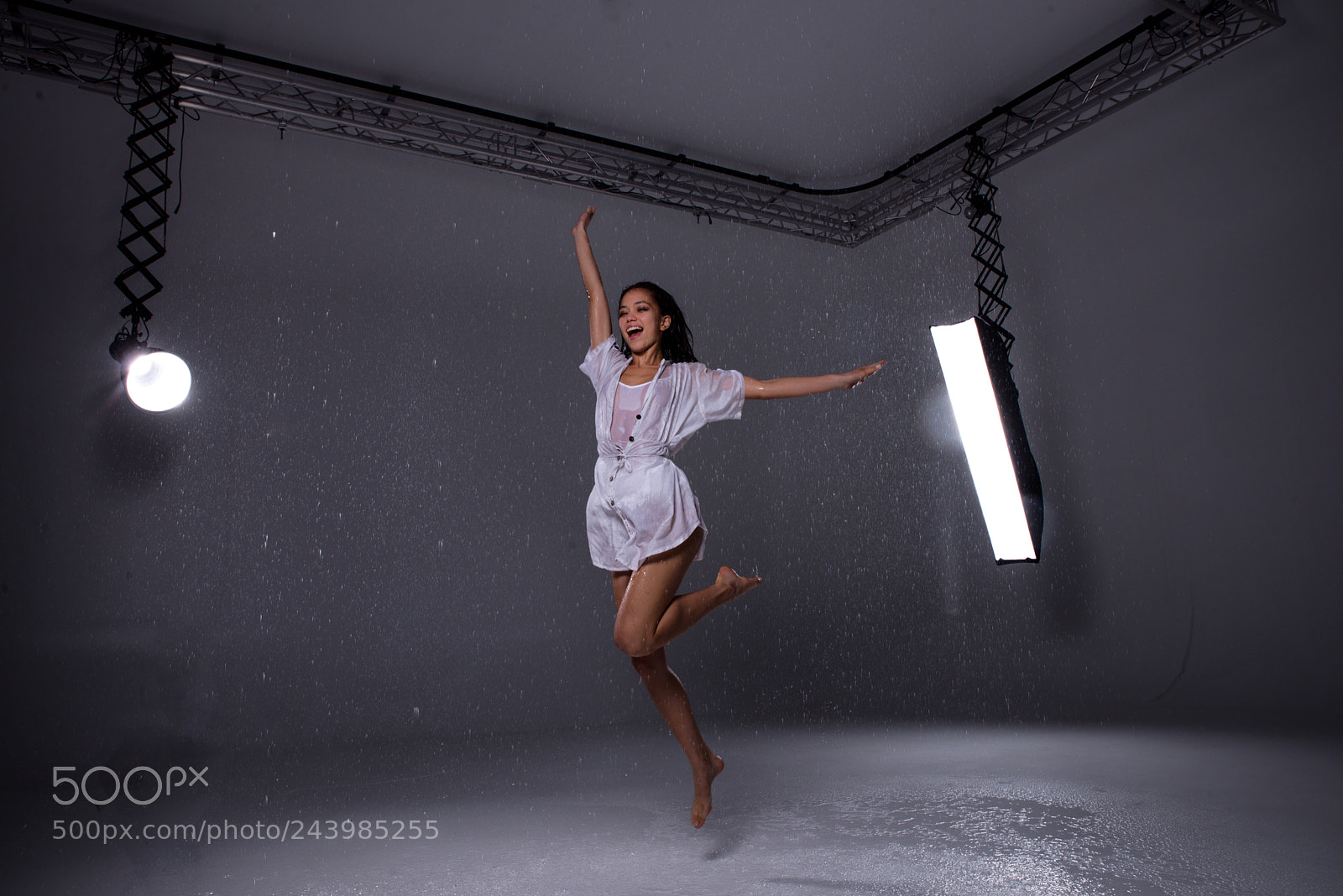 Nikon D610 sample photo. Woman under the rain photography