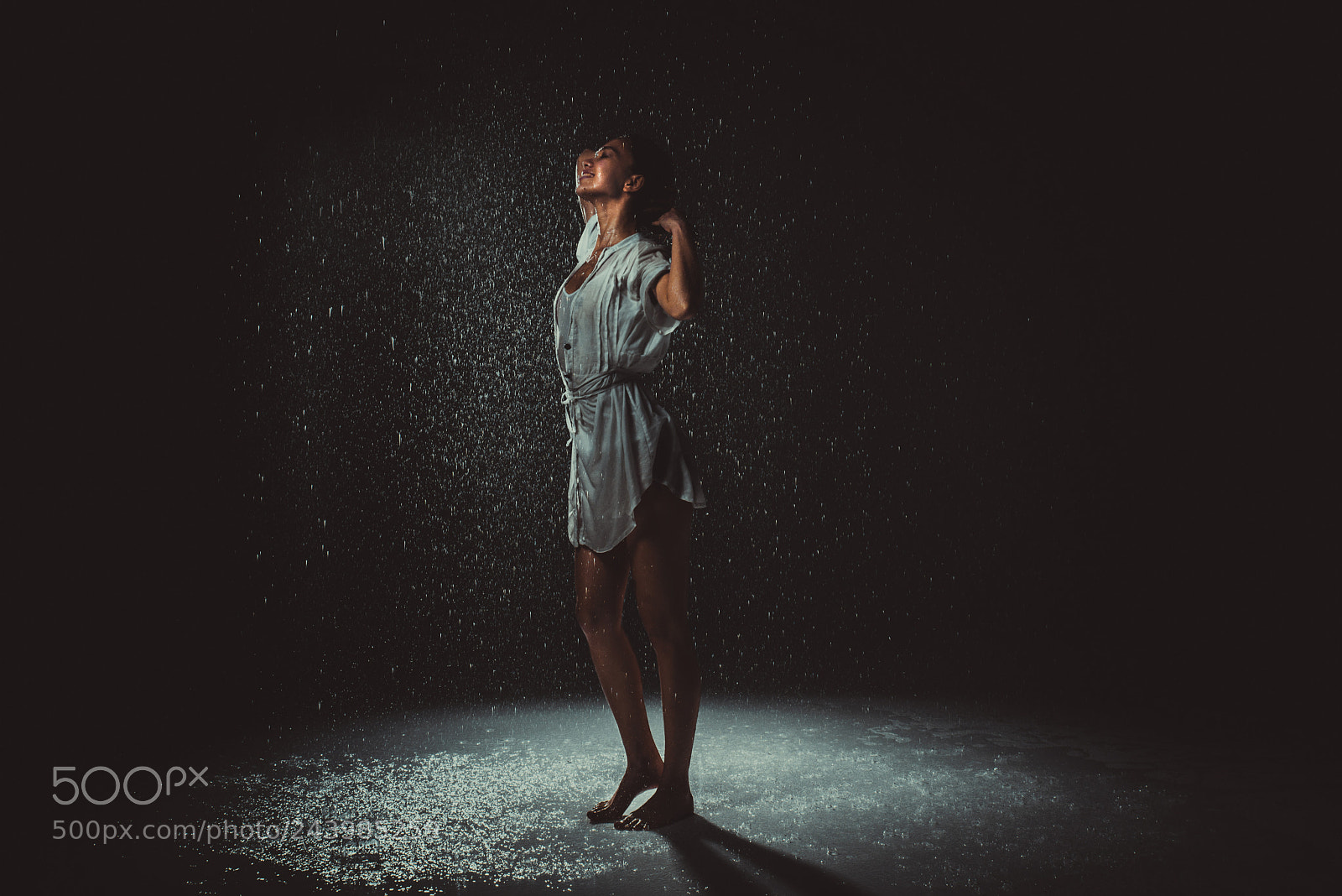Nikon D610 sample photo. Woman under the rain photography
