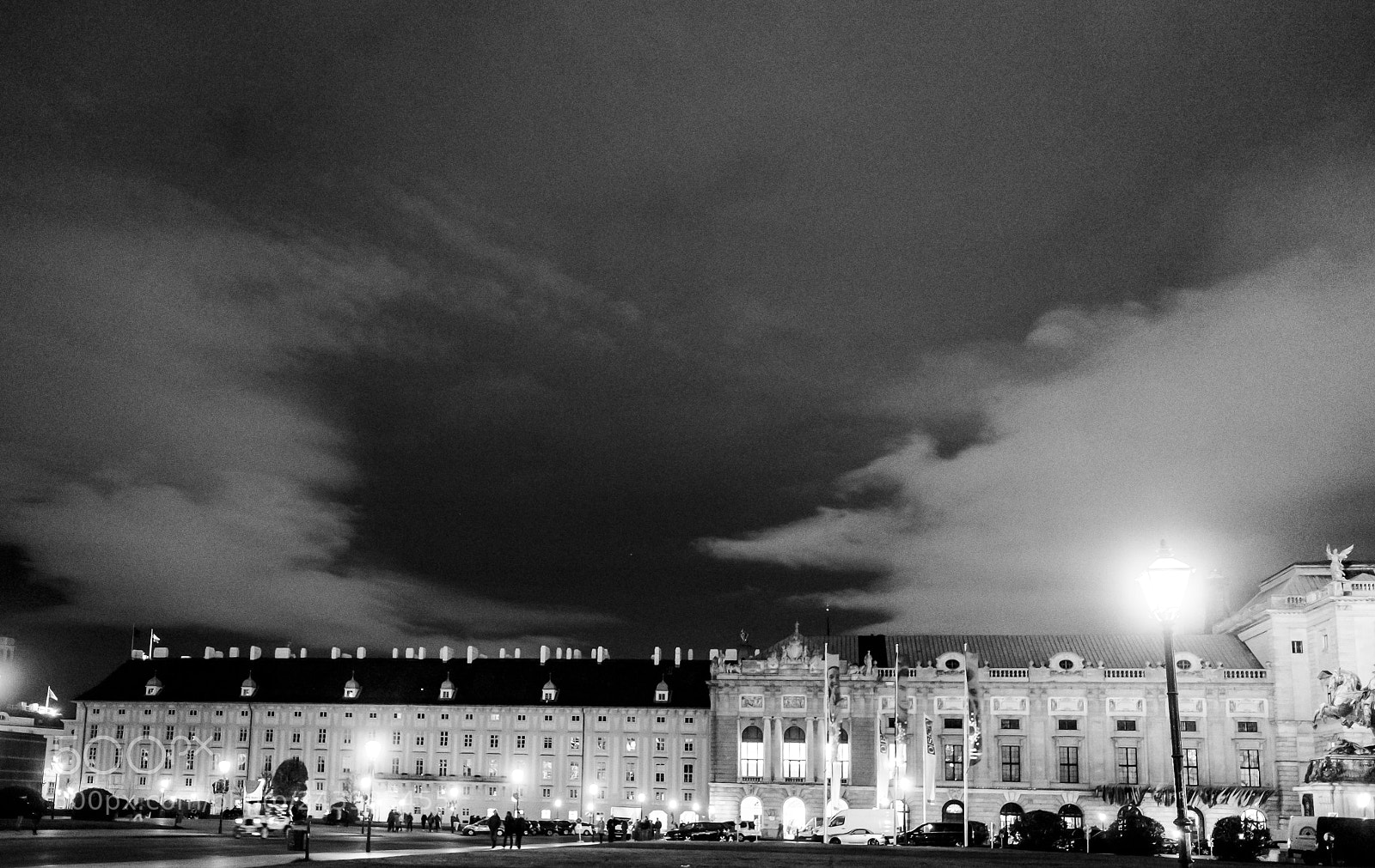 Fujifilm X70 sample photo. Wolken_über_hofburg photography