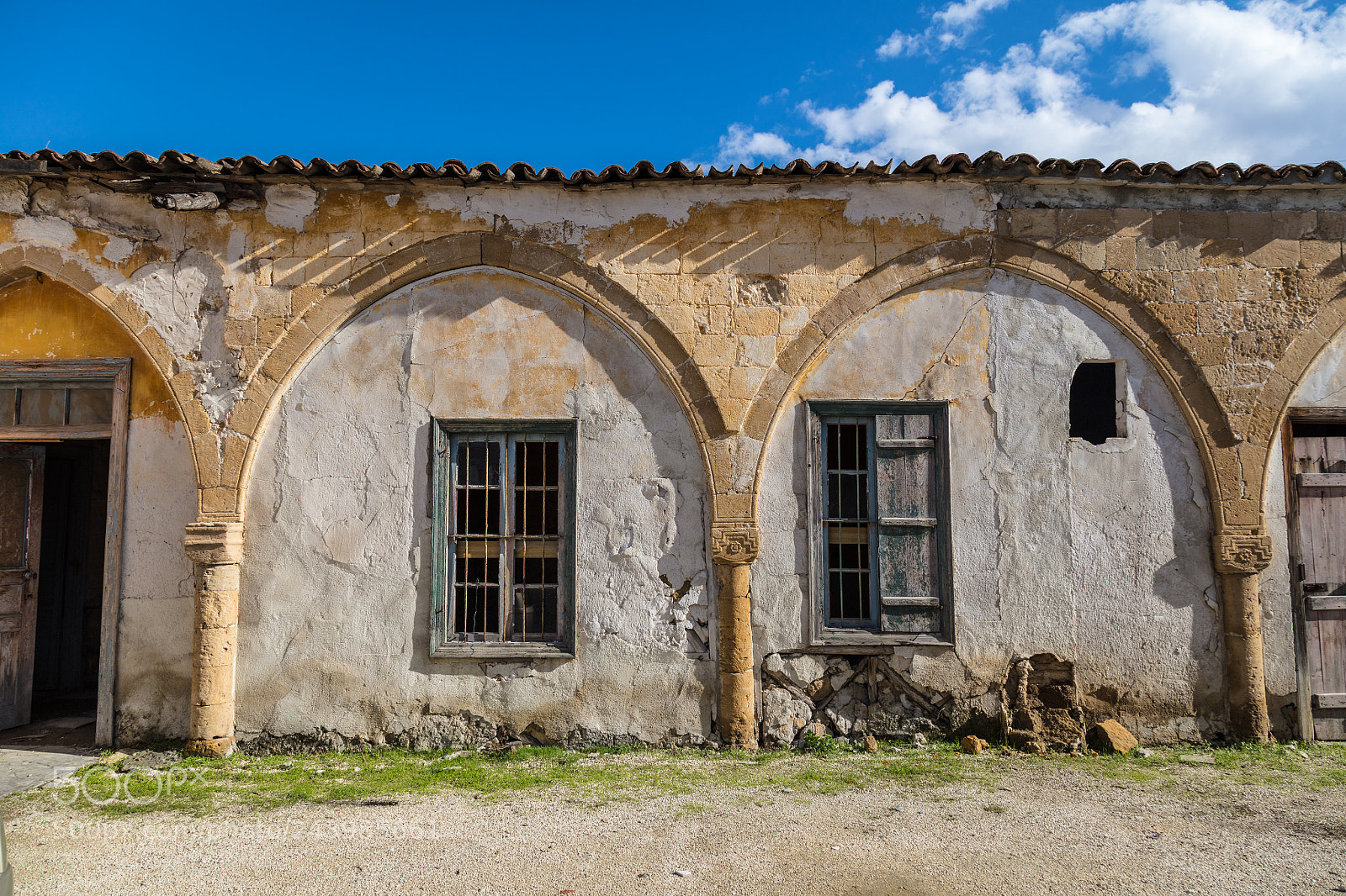 Canon EOS 5DS R sample photo. Old town arches photography