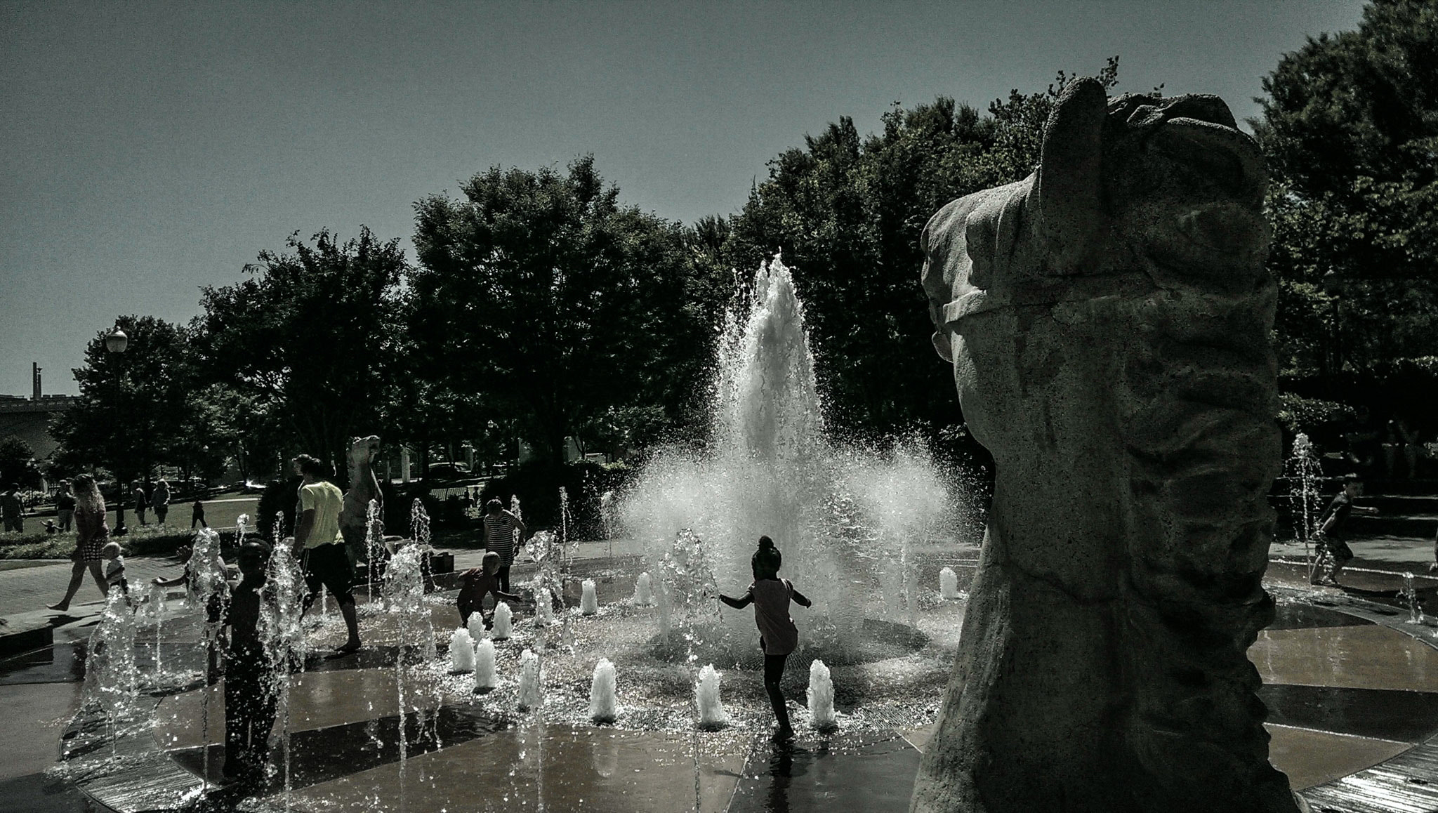 HTC ONE sample photo. Dance around the water photography