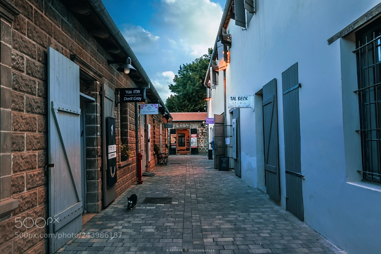 Canon EOS 7D Mark II sample photo. The station complex tel photography