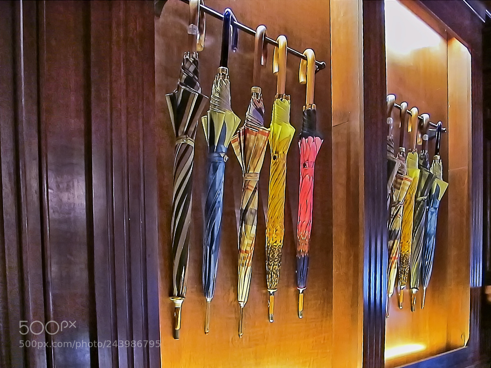 Canon PowerShot G12 sample photo. Umbrella cabinet photography