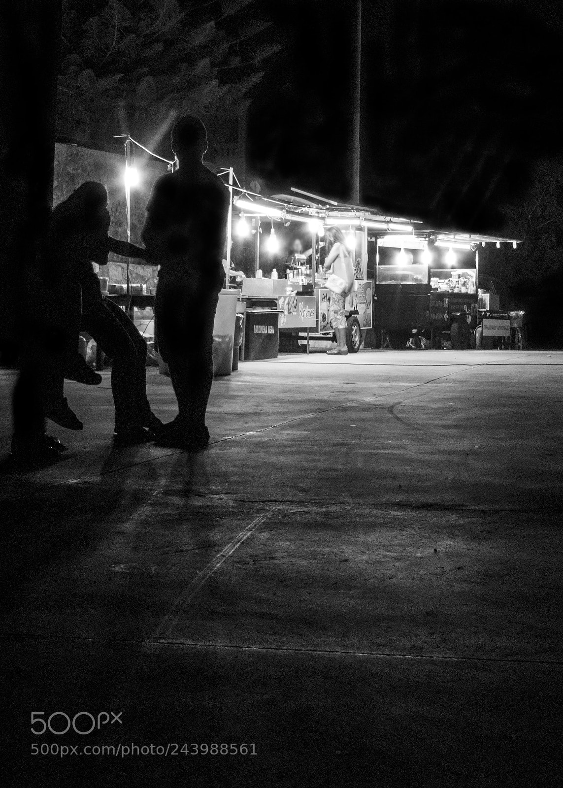Panasonic DMC-FZ30 sample photo. Night street scene photography