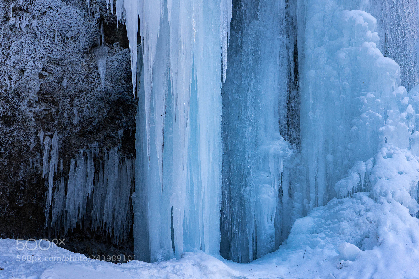 Sony a7 II sample photo. Icicle photography