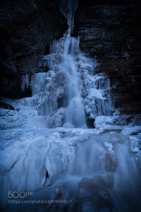 Nikon D810 sample photo. Peekamoose falls by night photography