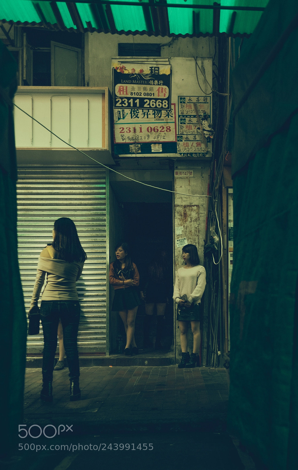 Fujifilm X-T2 sample photo. Working girls photography
