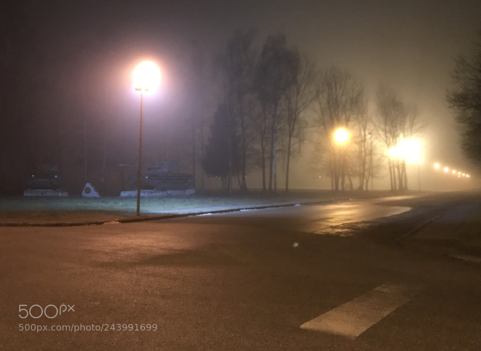 Apple iPhone 7 Plus sample photo. Street of fog photography