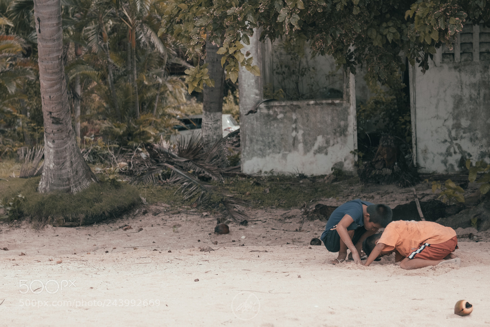 Fujifilm X-T20 sample photo. Kids at work photography