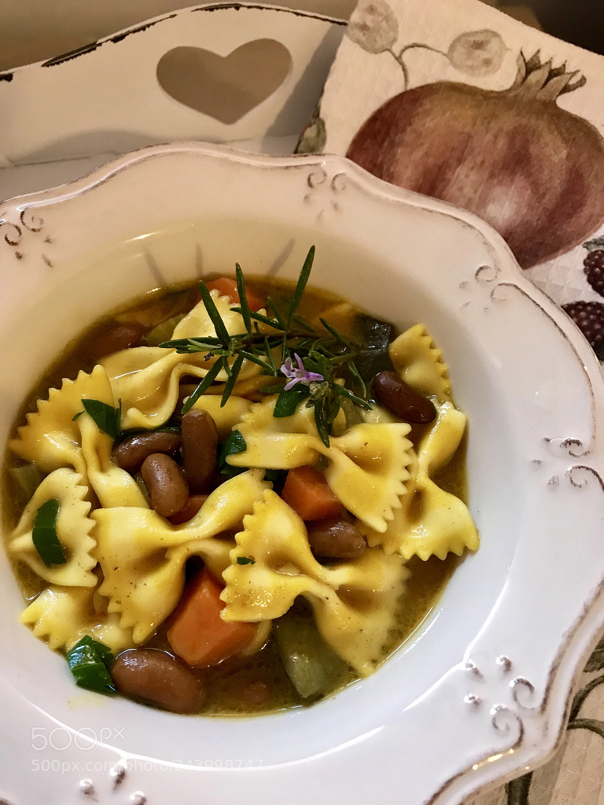 Apple iPhone 7 Plus sample photo. Pasta e fagiole una photography