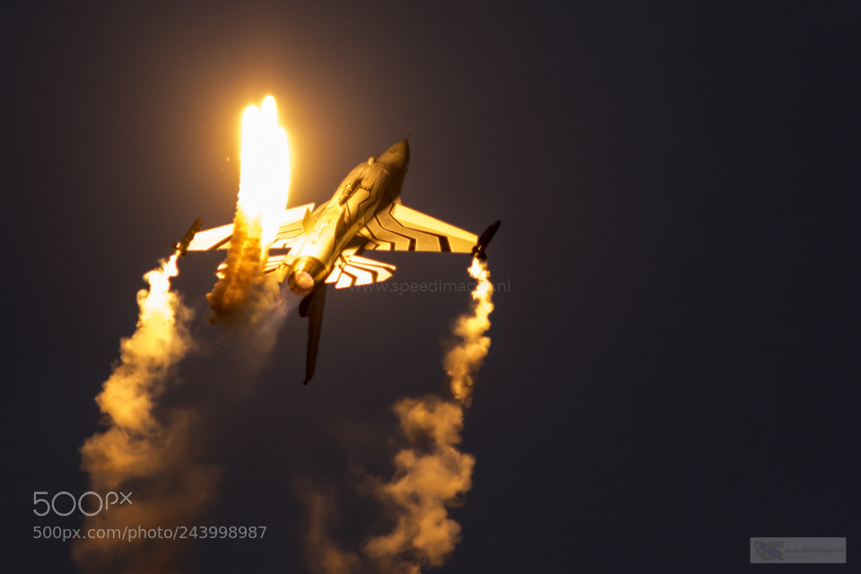 Canon EOS 7D Mark II sample photo. Illuminated by flares photography