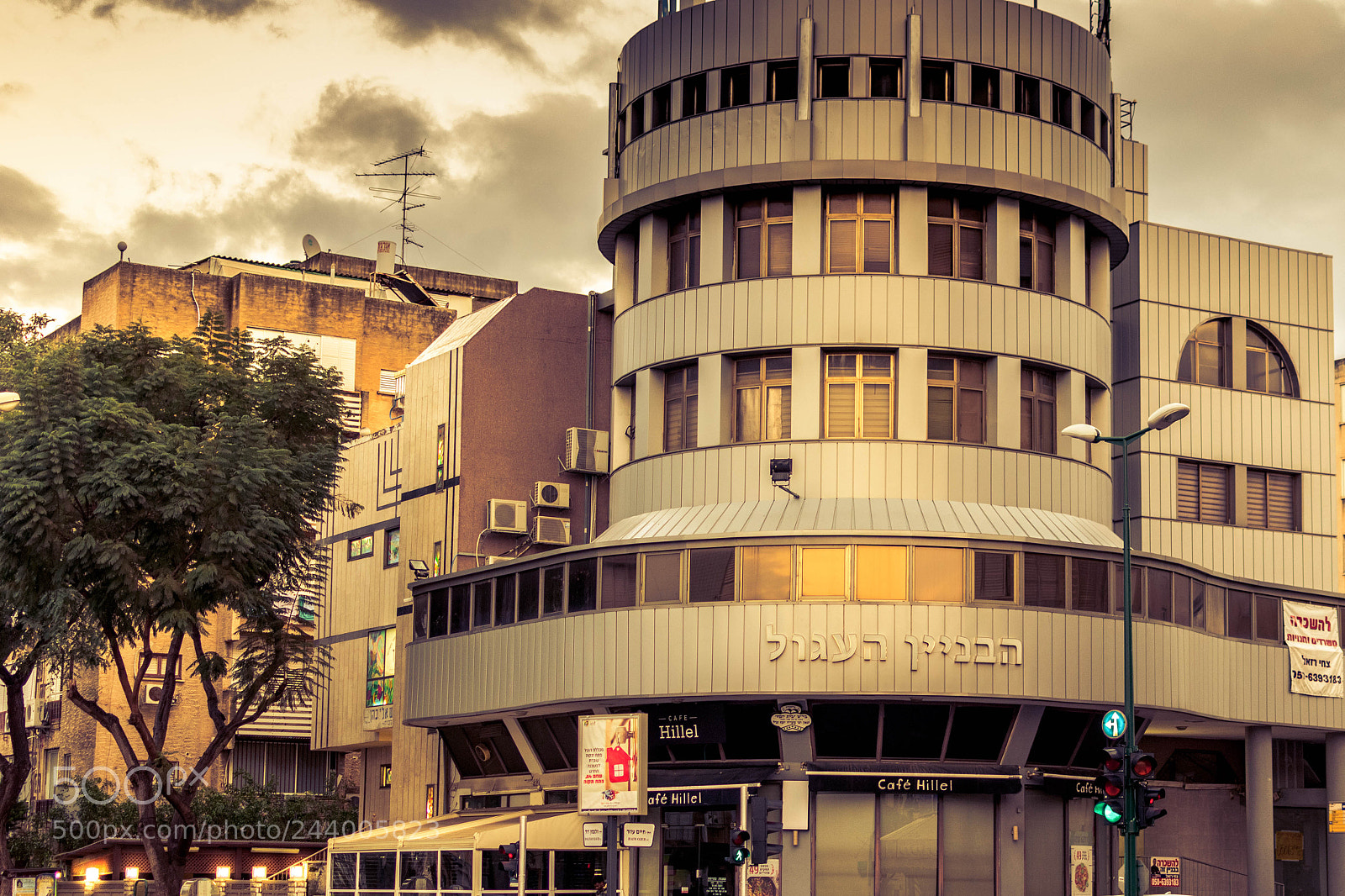 Nikon D5600 sample photo. The round building photography