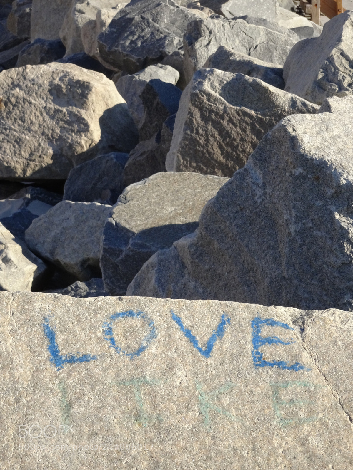 Sony Cyber-shot DSC-HX90V sample photo. Love on the rocks photography