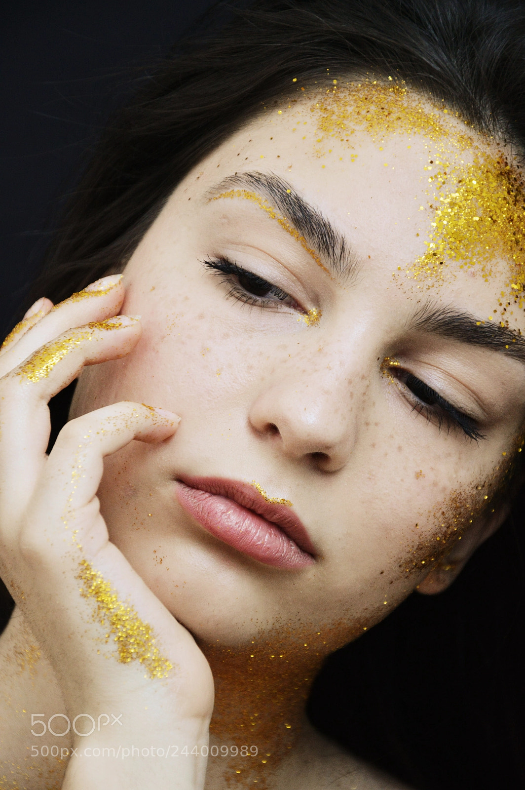Nikon D3200 sample photo. Gold girl photography