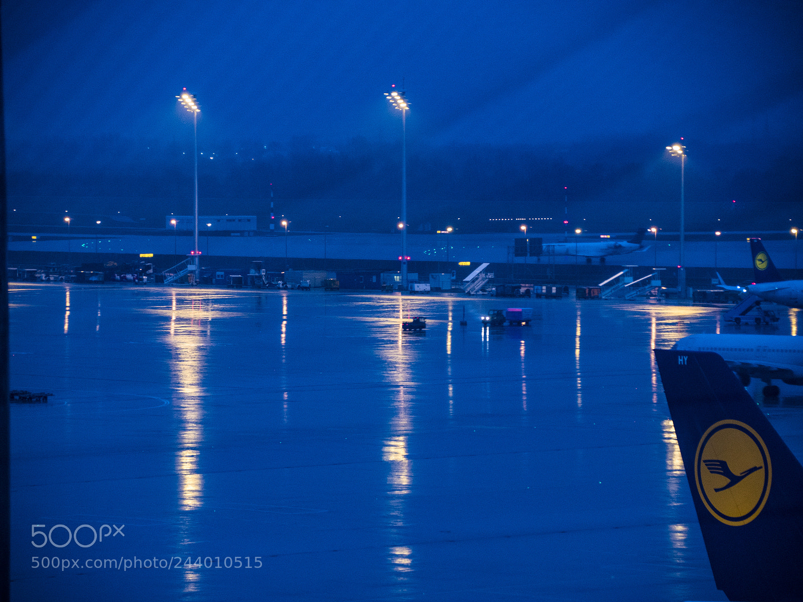 Panasonic Lumix DMC-GH4 sample photo. Munich air port photography