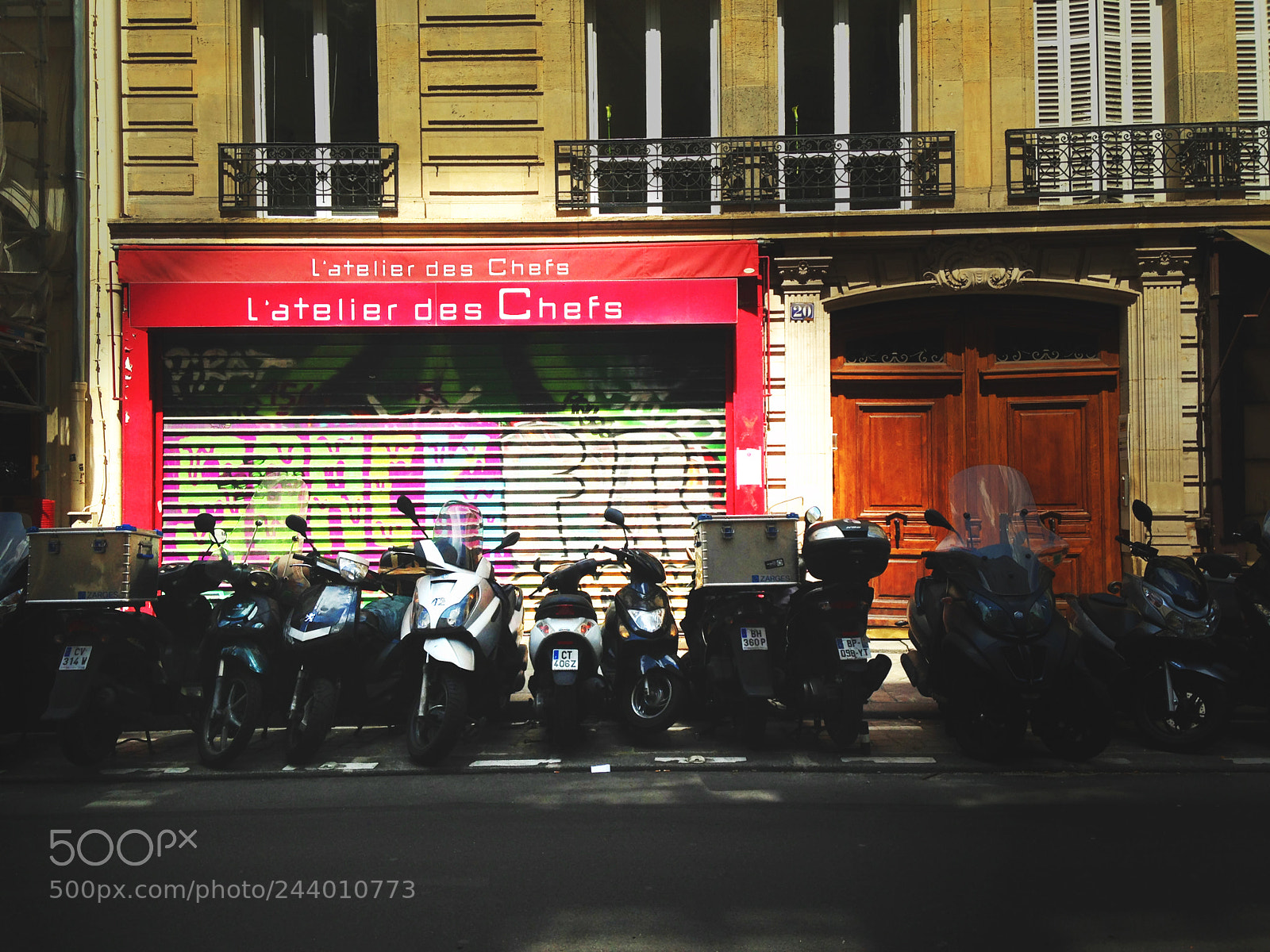 Apple iPhone 5 sample photo. Paris photography