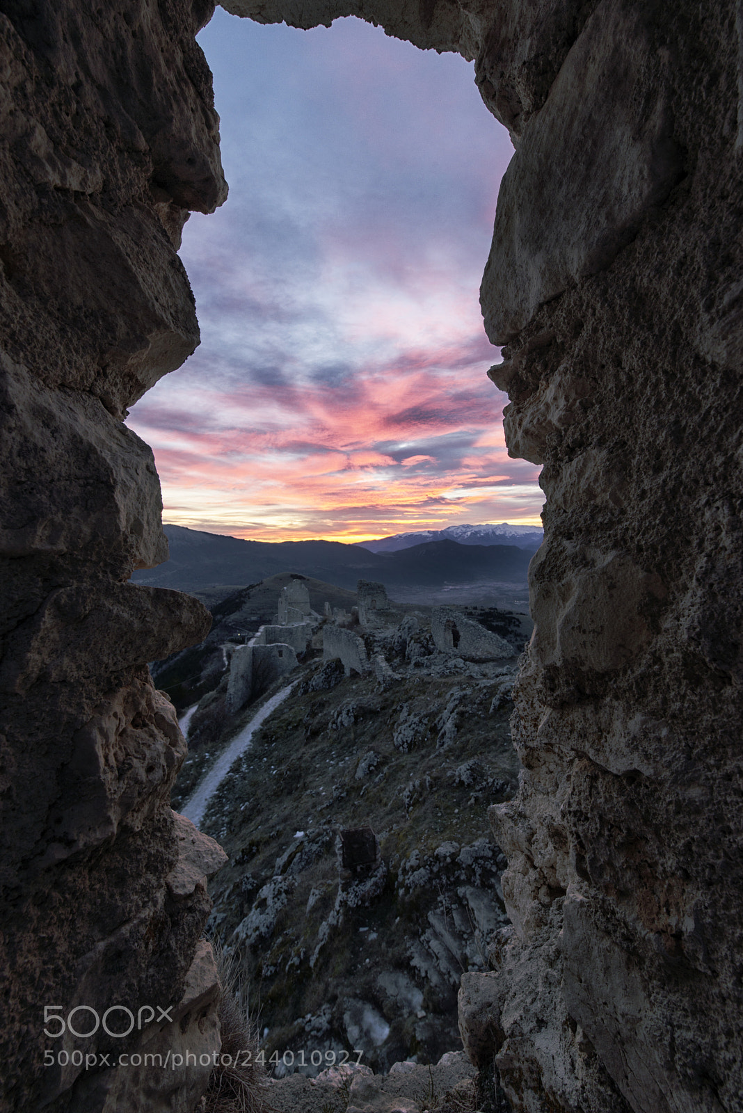 Nikon D610 sample photo. Finestra sul passato photography