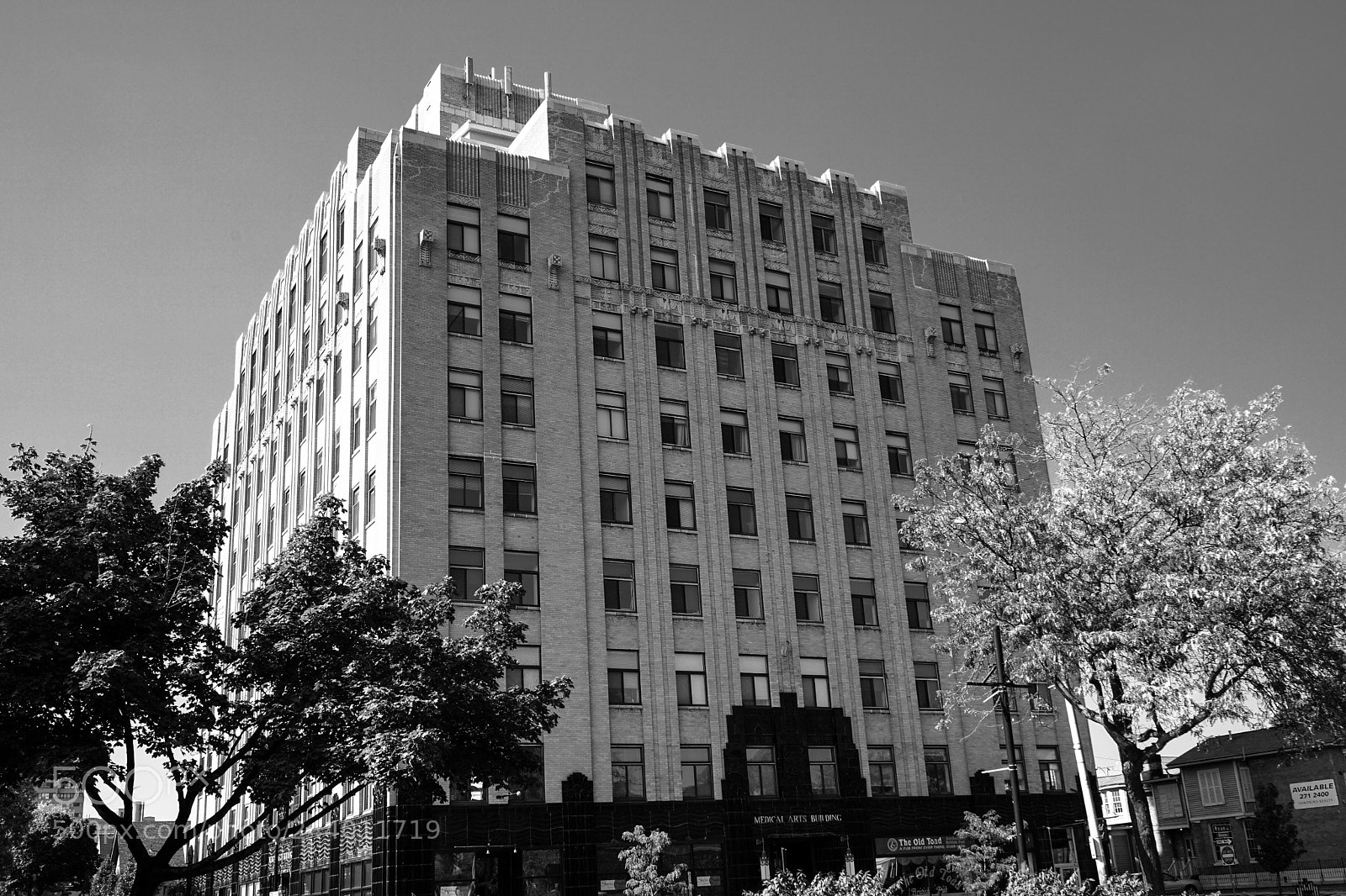 Sony a7 II sample photo. Medical arts building photography