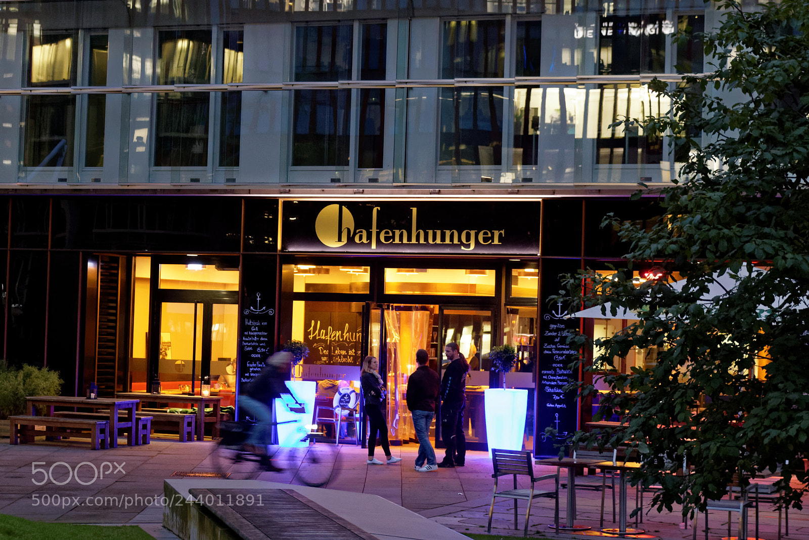 Canon EOS 7D Mark II sample photo. Hamburg: hafencity during sunset photography