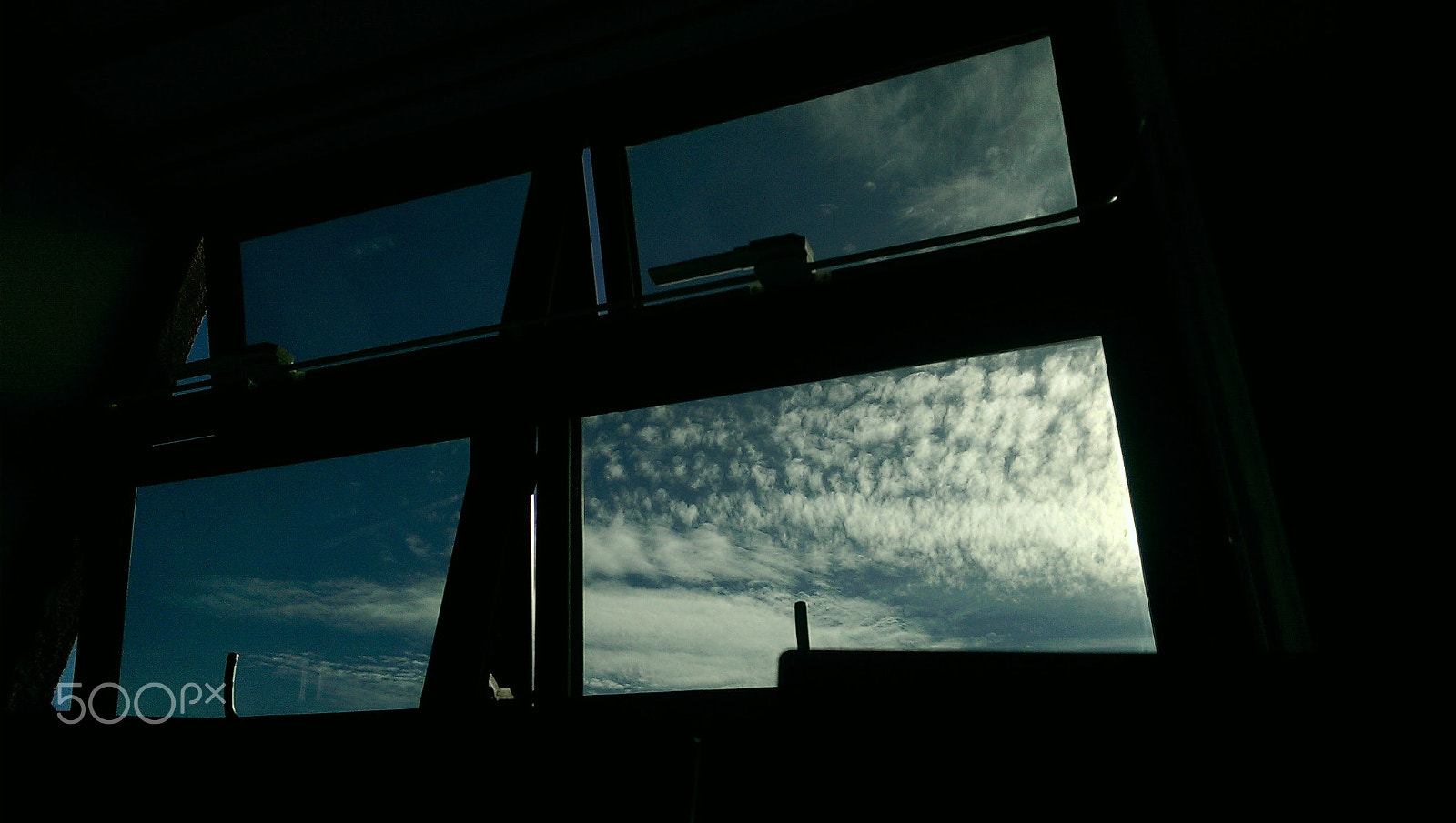 HTC ONE sample photo. Opened windows photography
