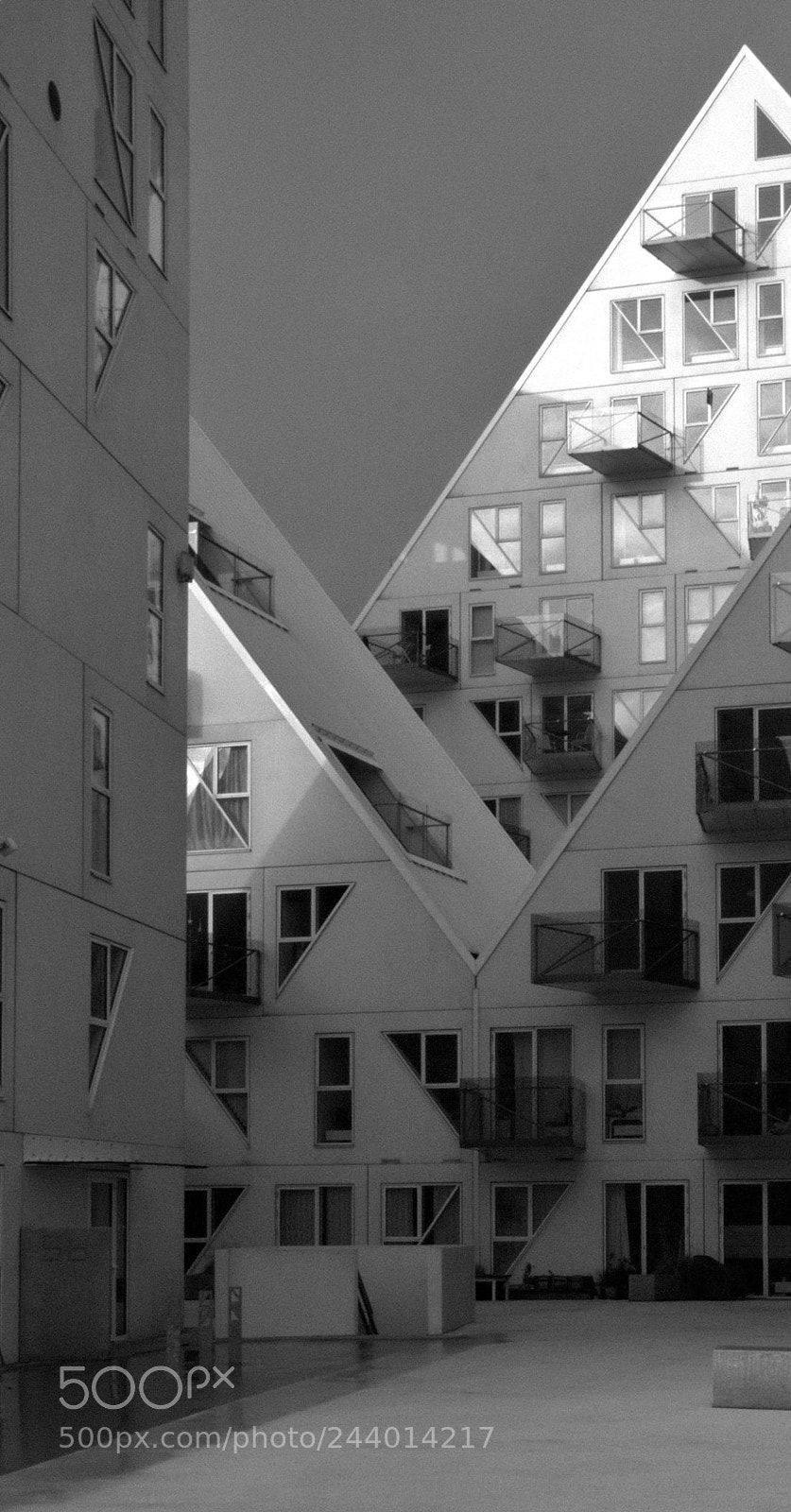 Sony SLT-A58 sample photo. Black and white iceberg photography