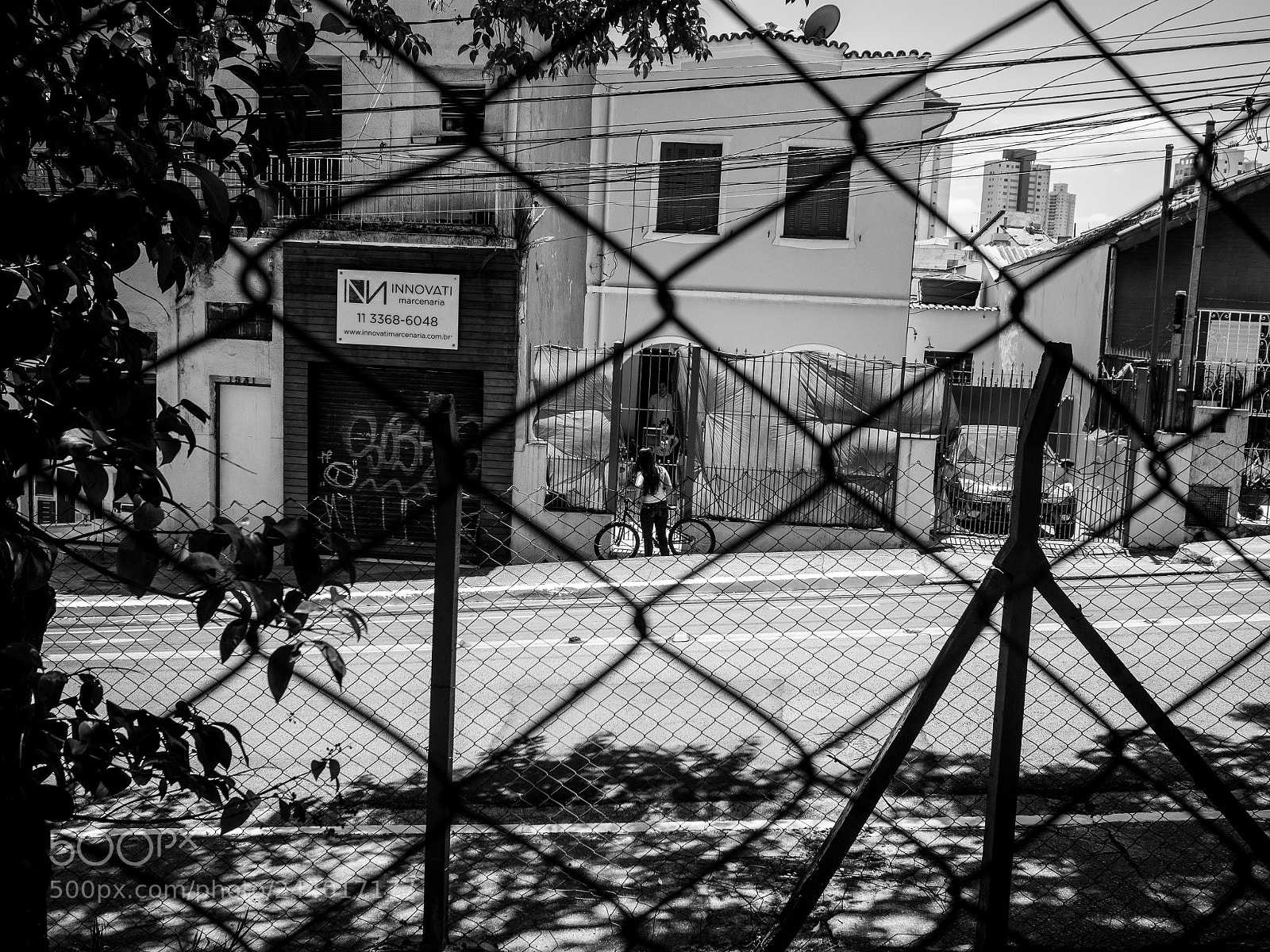 Olympus OM-D E-M10 II sample photo. Grids photography