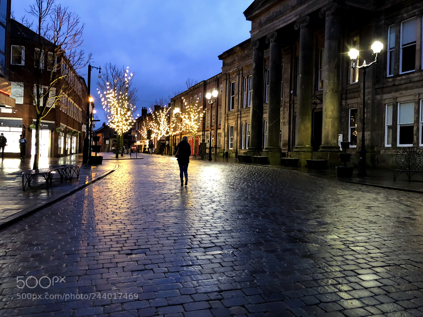 Apple iPhone 8 Plus sample photo. Macclesfield town centre photography