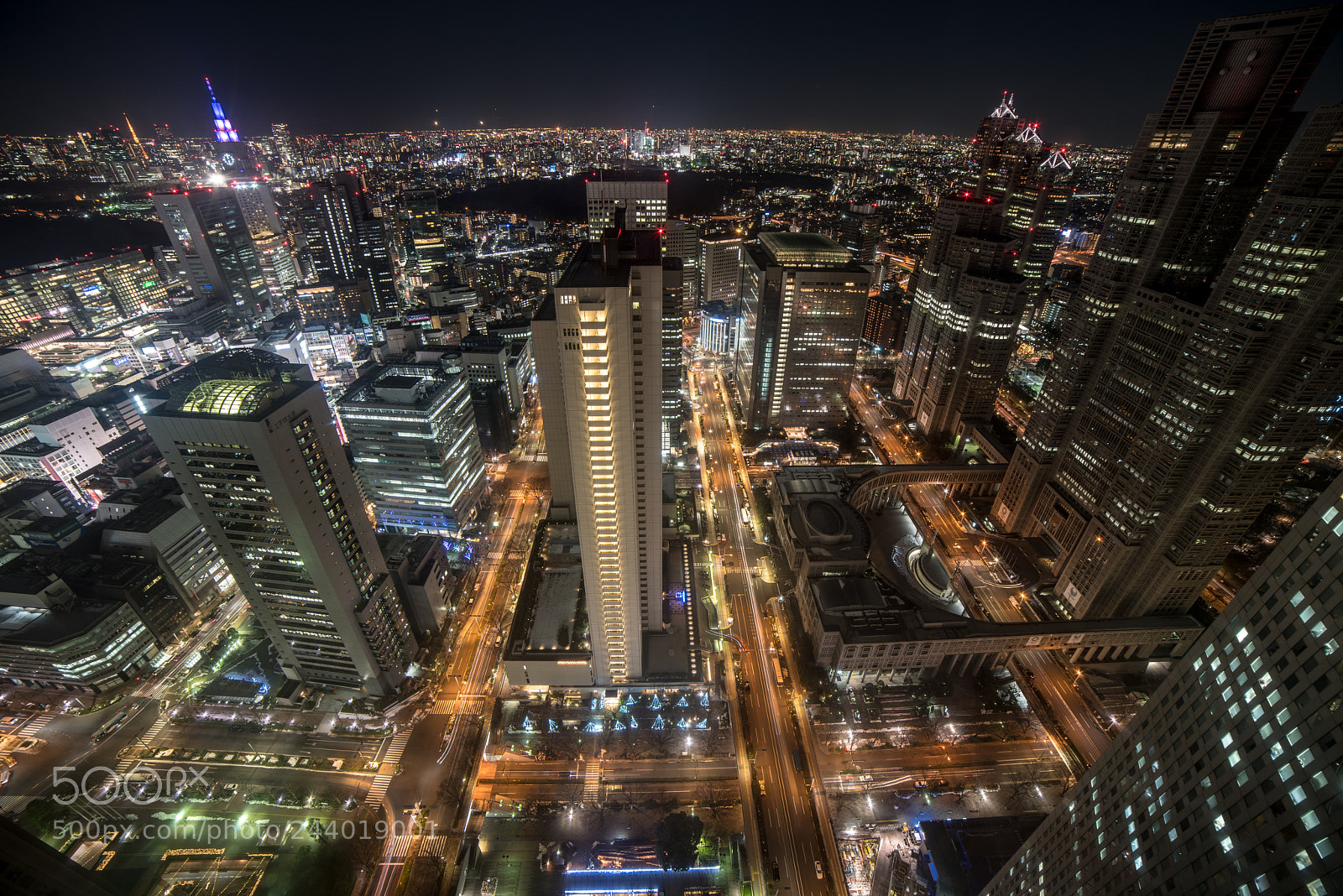 Pentax K-1 sample photo. Shinjuku city photography