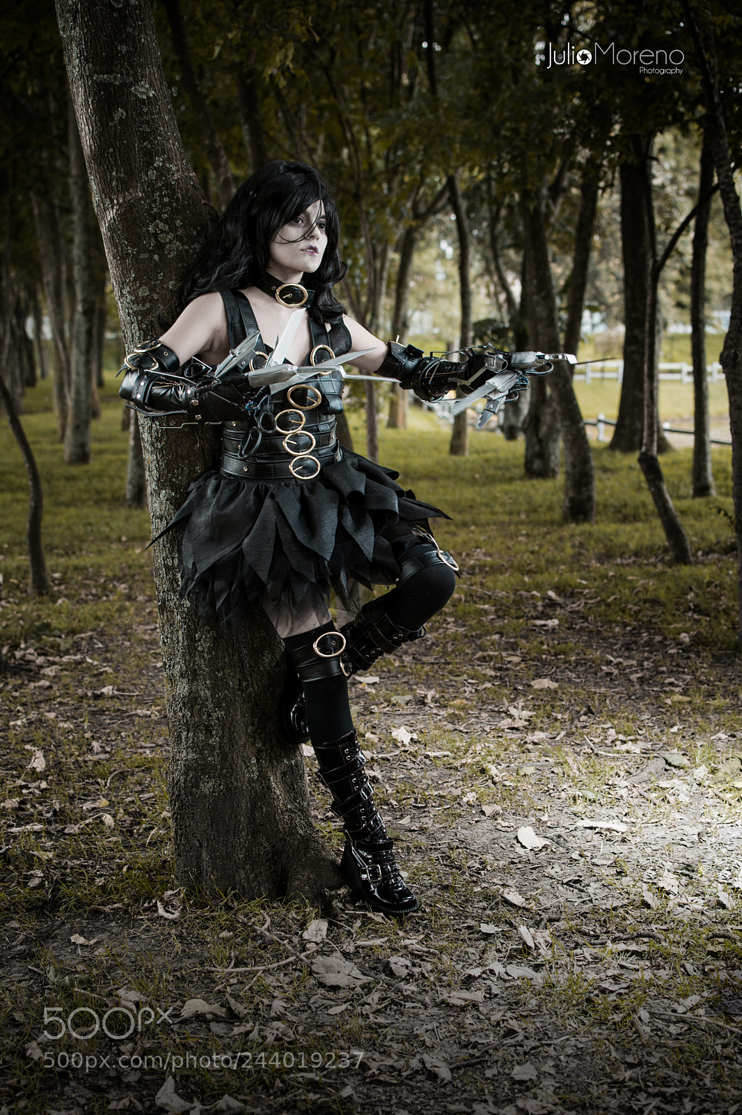 Nikon D7100 sample photo. Gender bender scissorhands photography