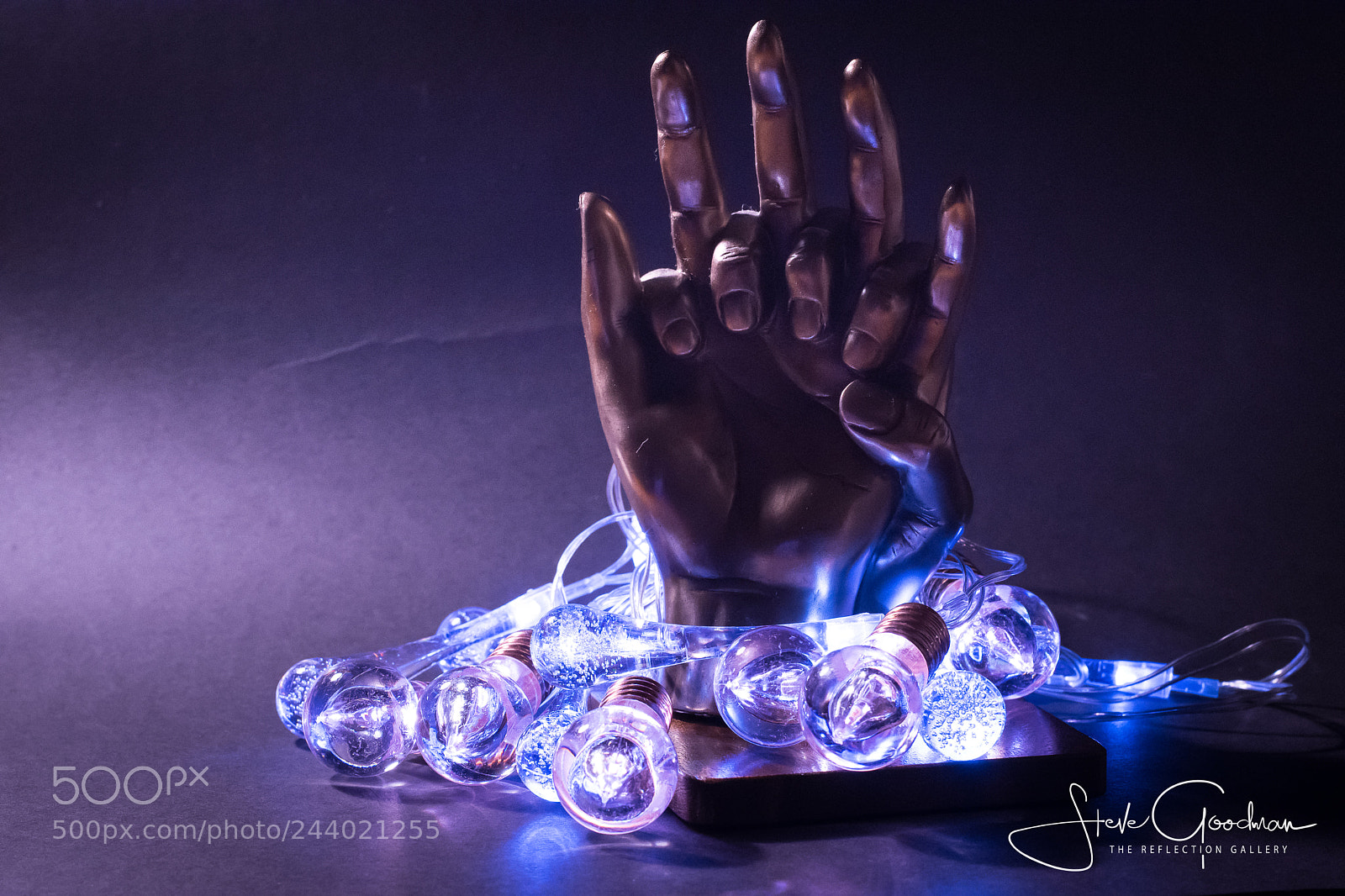 Nikon D7200 sample photo. Hands & light photography