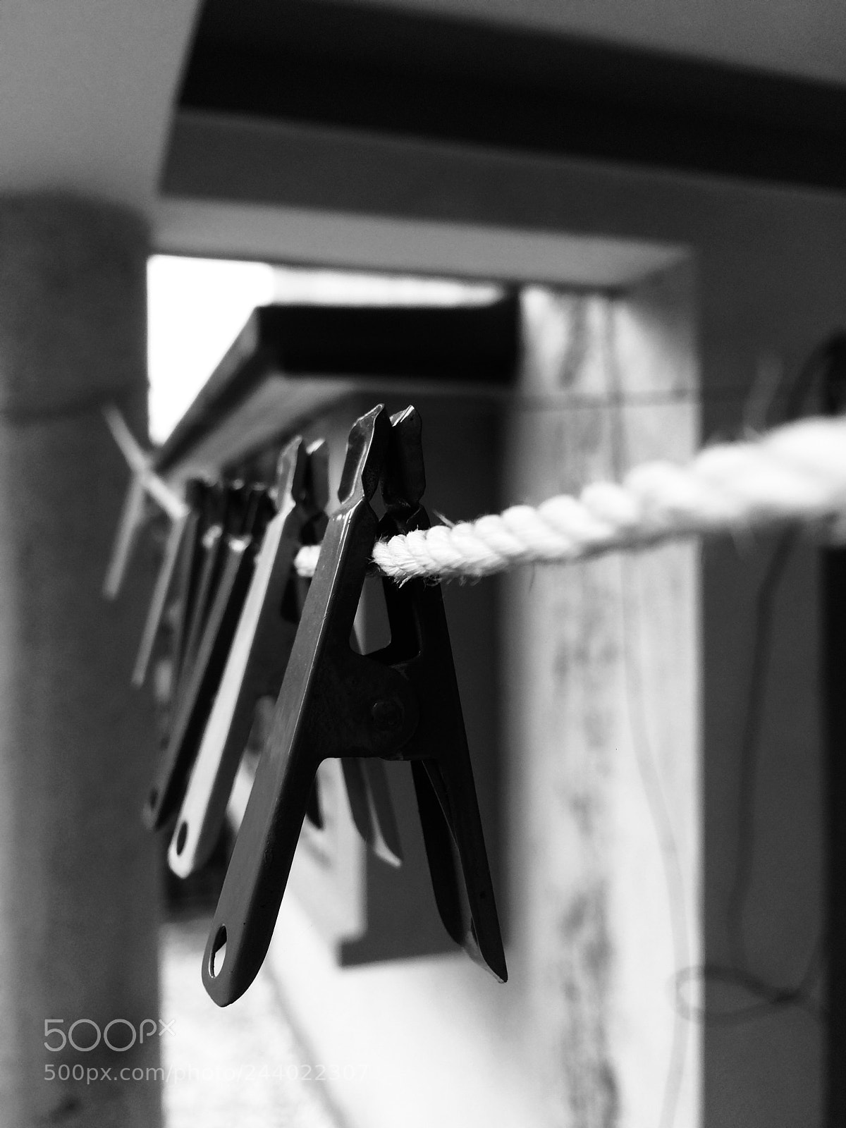 Apple iPhone 5s sample photo. Clips photography