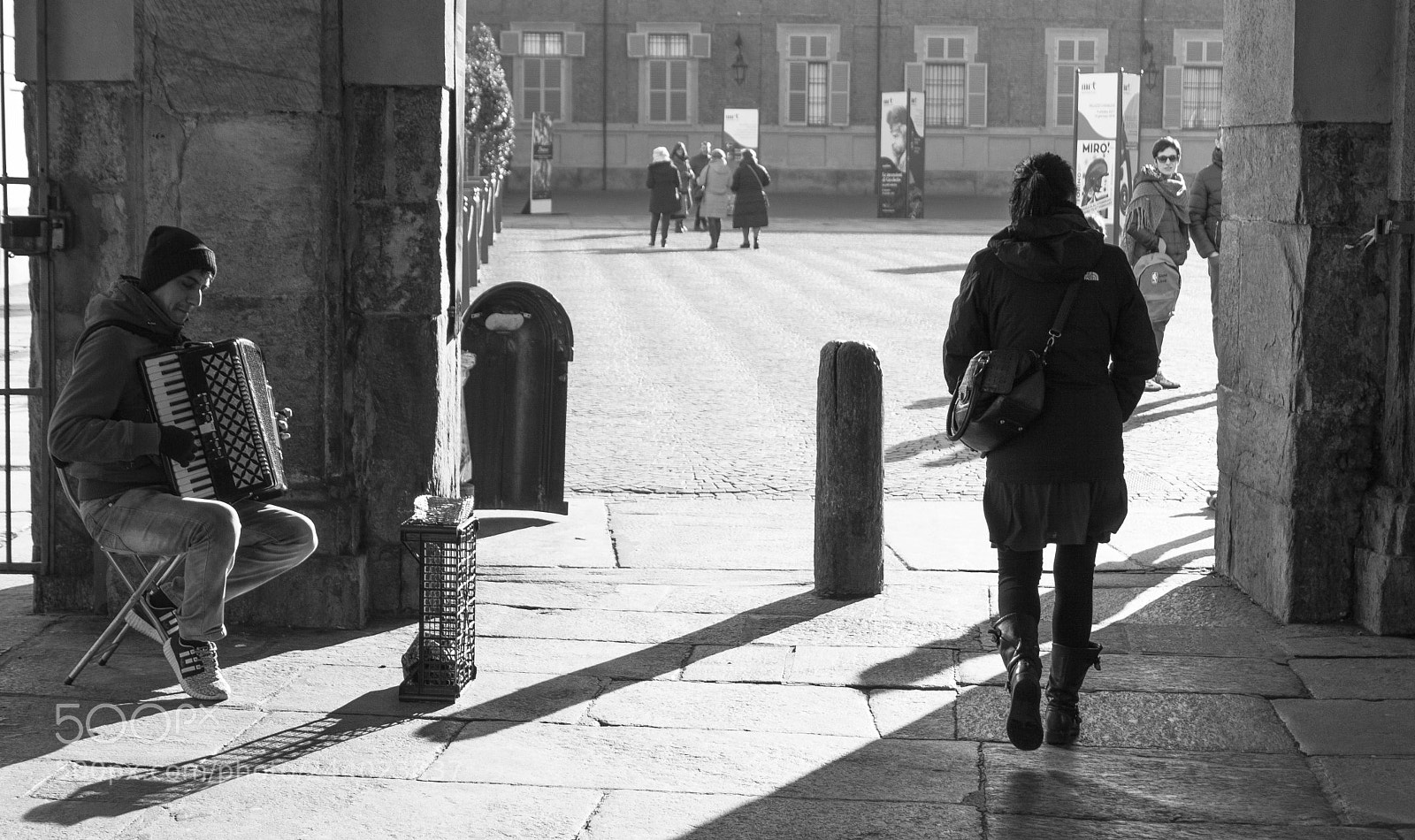 Nikon D3200 sample photo. Walking audience photography
