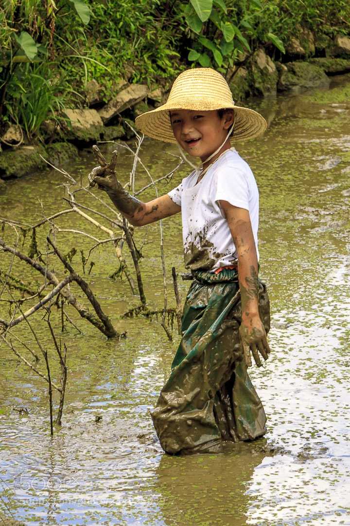 Canon EOS 50D sample photo. Ni o pescando en photography