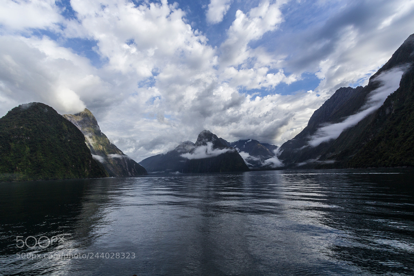 Canon EOS 1200D (EOS Rebel T5 / EOS Kiss X70 / EOS Hi) sample photo. Milford sound photography