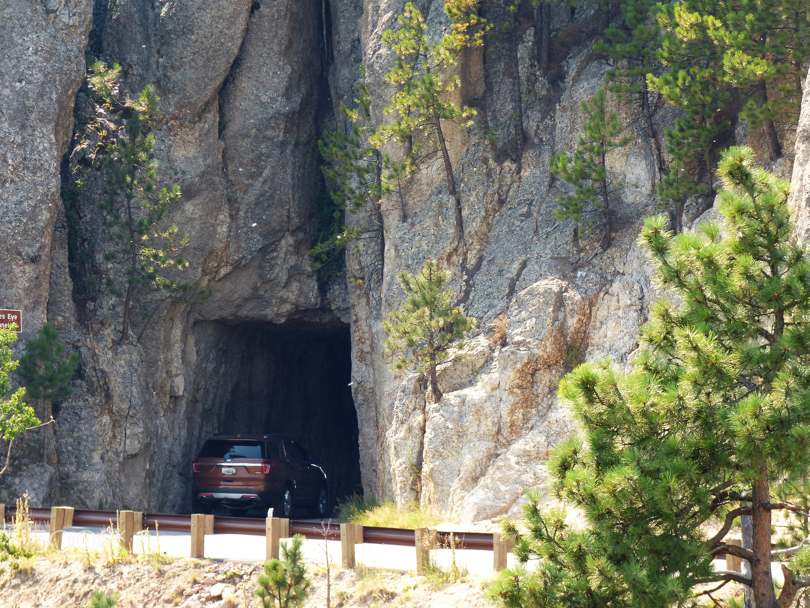 Panasonic Lumix DMC-FZ70 sample photo. Needles highway photography