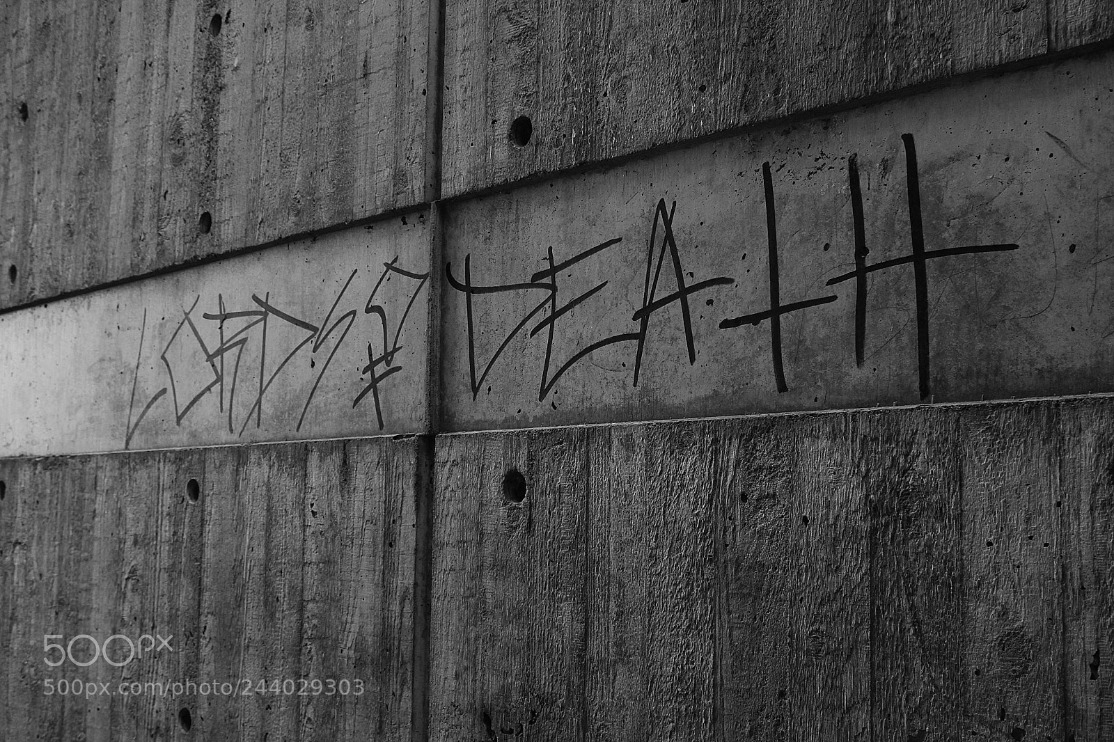 Canon EOS 550D (EOS Rebel T2i / EOS Kiss X4) sample photo. Lords of death photography