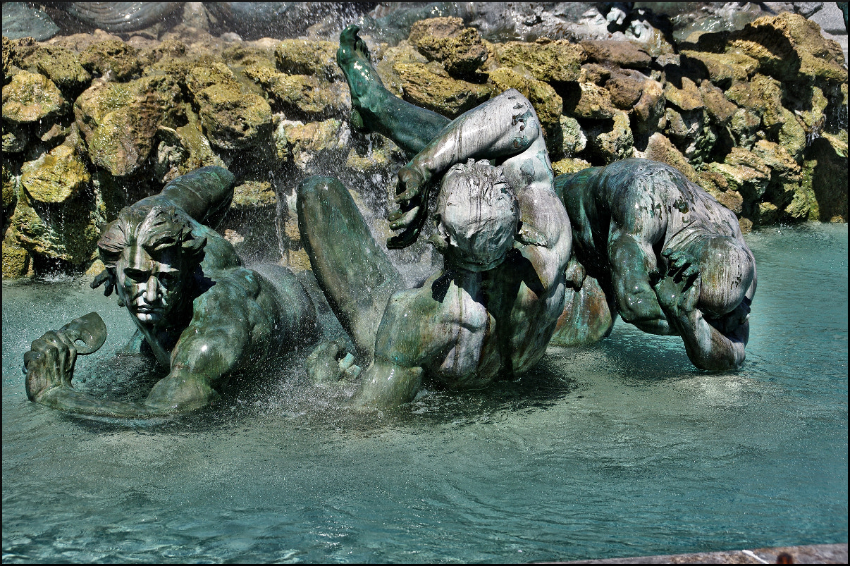 Pentax K20D sample photo. Fontaine des girondins photography