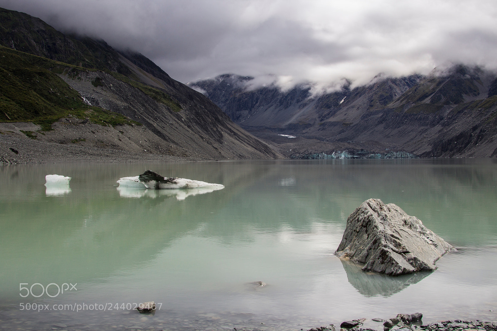 Canon EOS 1200D (EOS Rebel T5 / EOS Kiss X70 / EOS Hi) sample photo. Tasman glacier photography