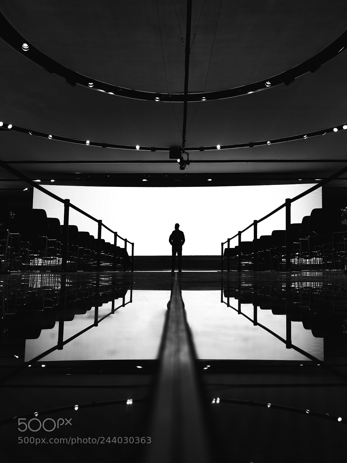 Samsung Galaxy S8 sample photo. Solo act photography