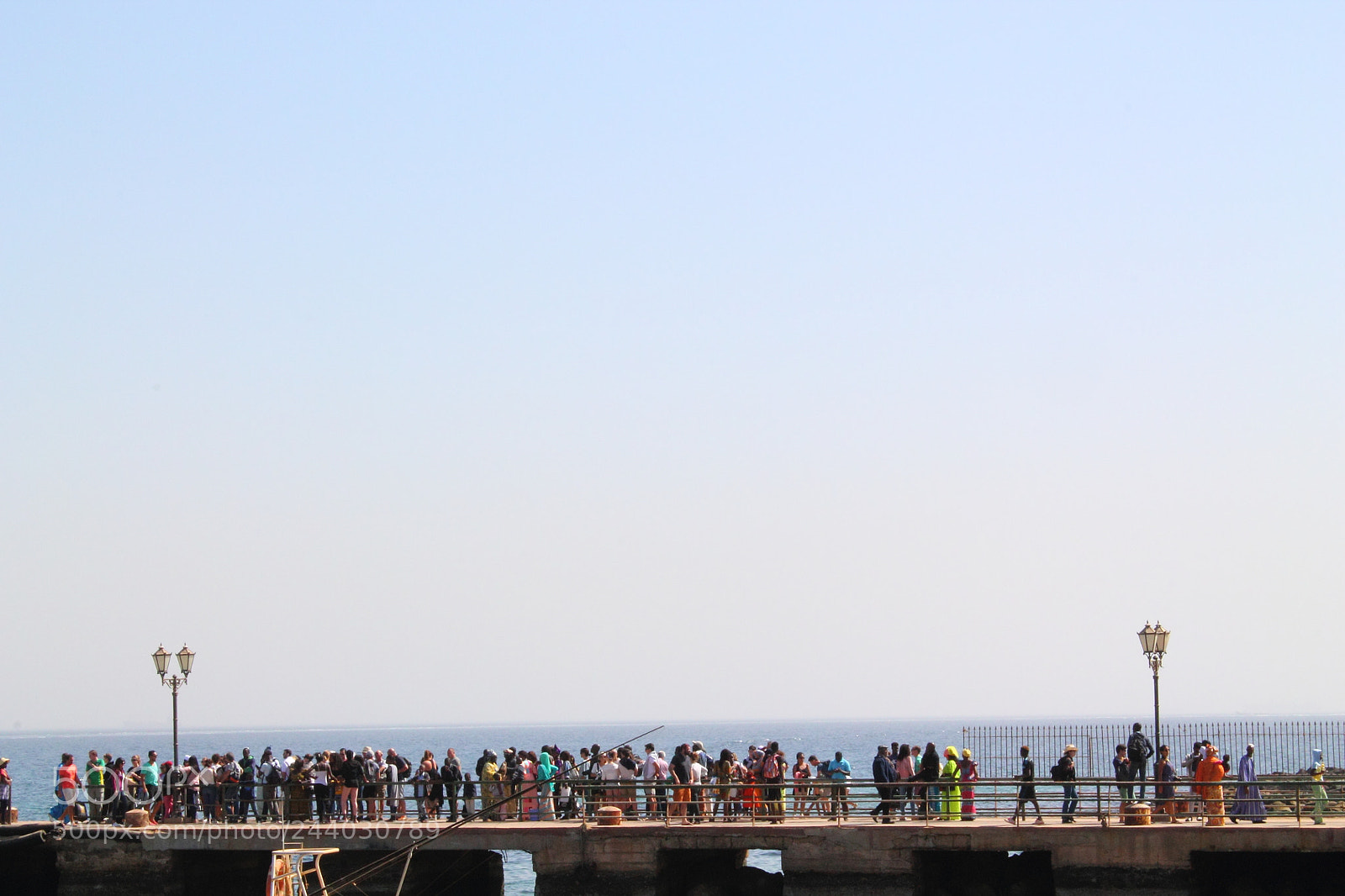 Canon EOS 1100D (EOS Rebel T3 / EOS Kiss X50) sample photo. Waiting for the boat photography