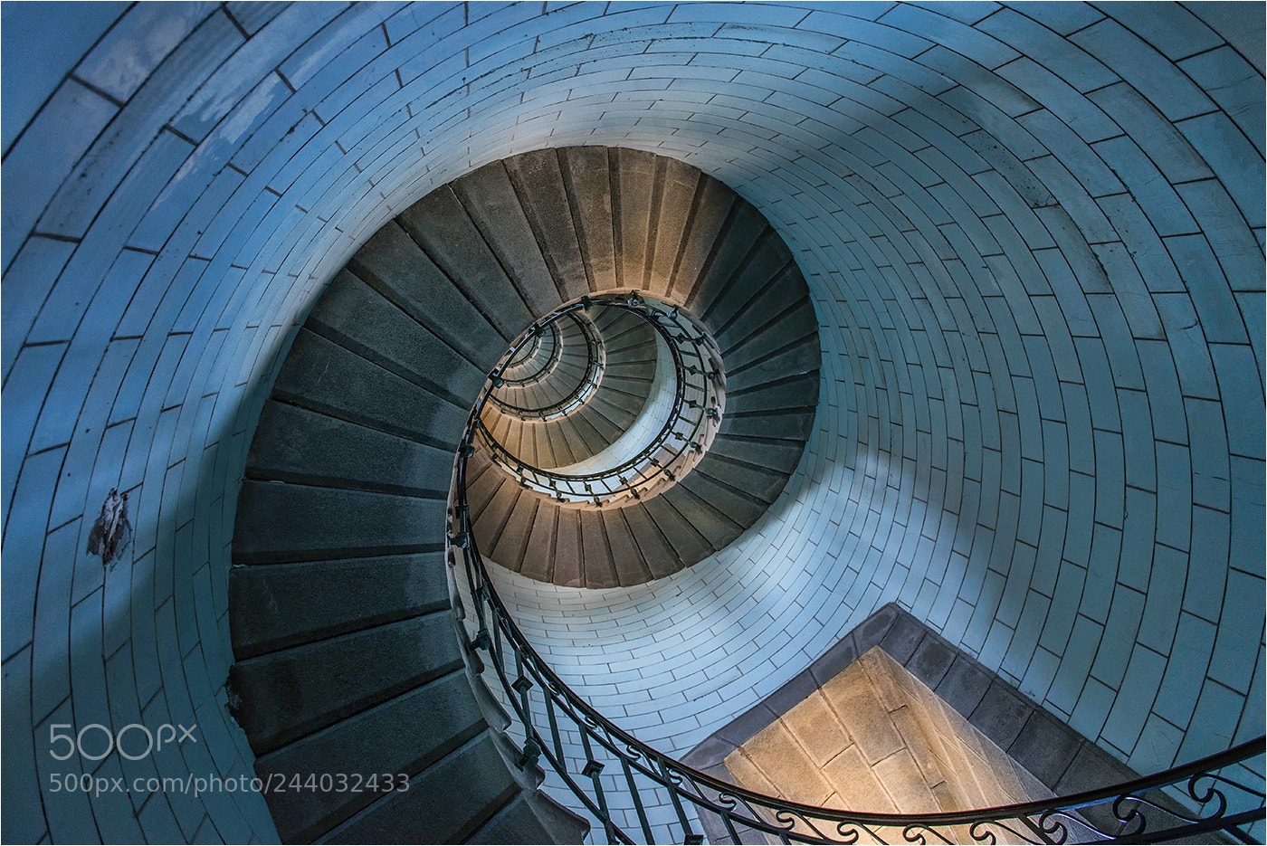 Nikon D610 sample photo. Blue lighthouse spiral photography