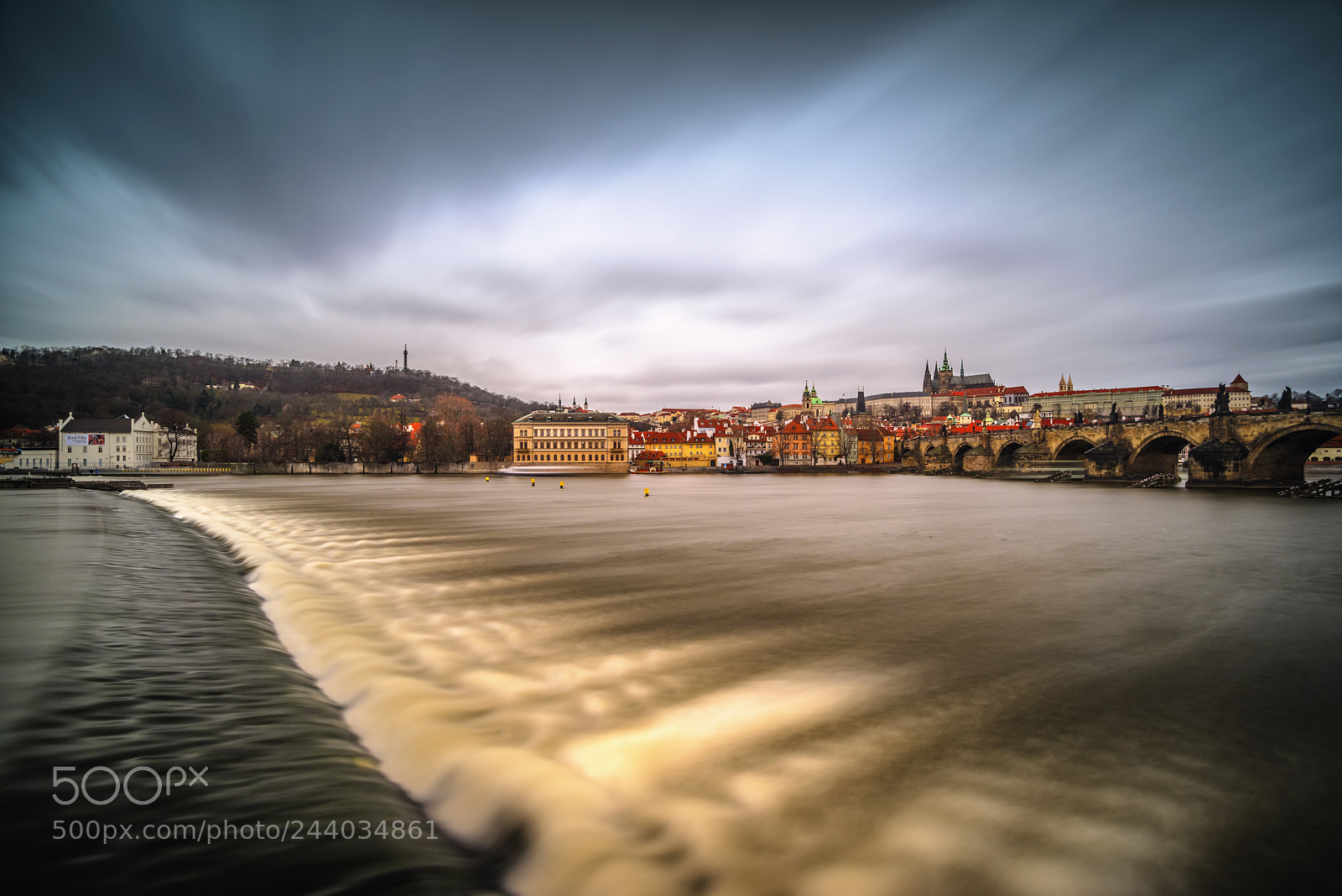 Pentax K-1 sample photo. Prague in january.... photography