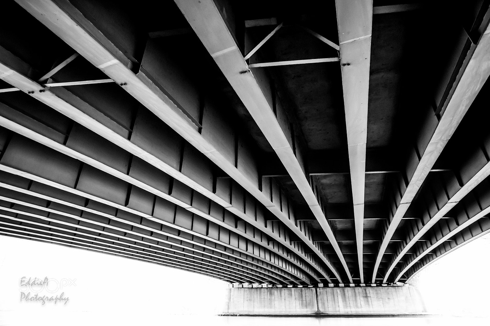 Fujifilm X-E2 sample photo. M25 bridge photography