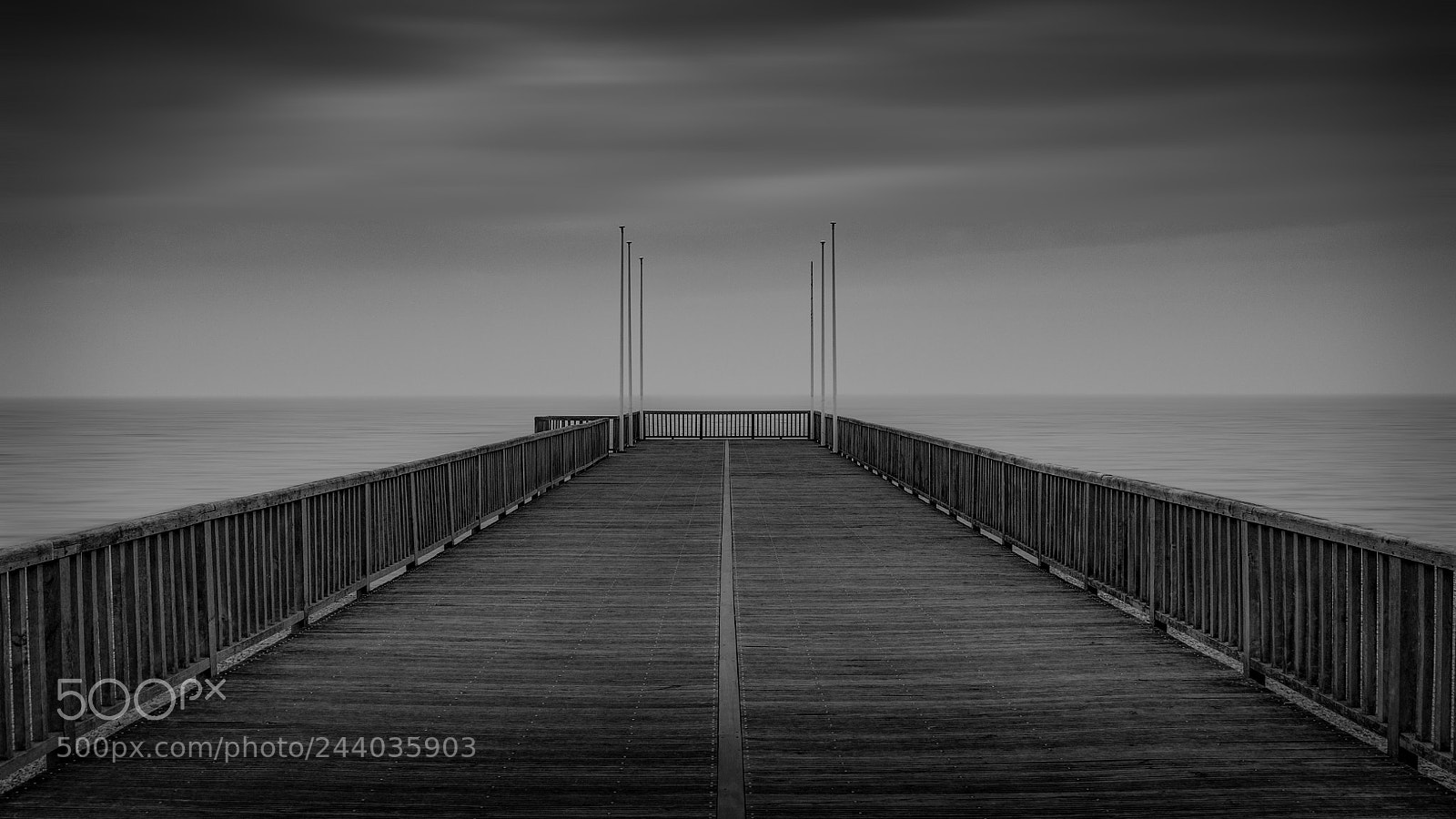 Nikon D90 sample photo. Cloudy waterfront photography