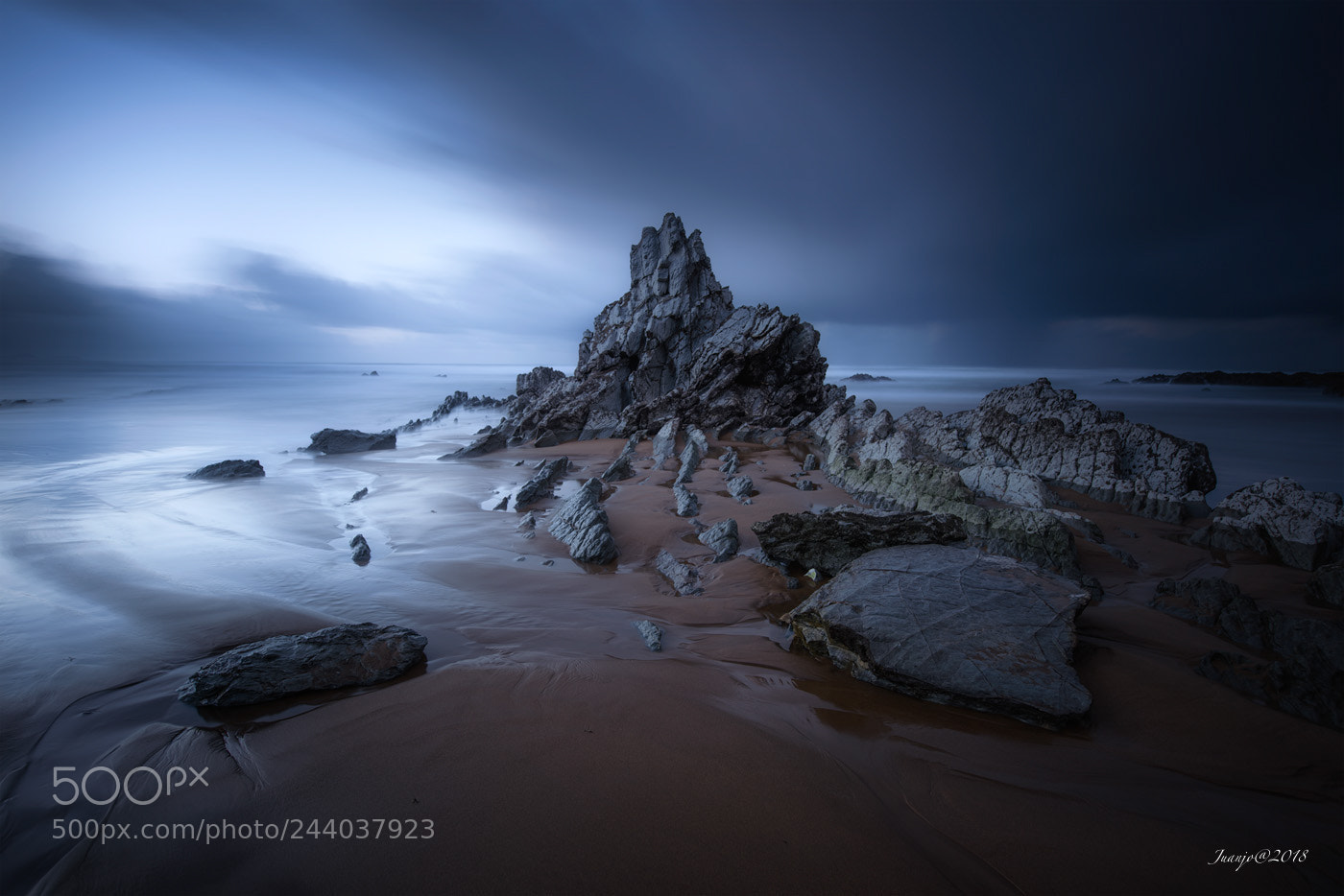 Nikon D810 sample photo. While the storm arrives photography
