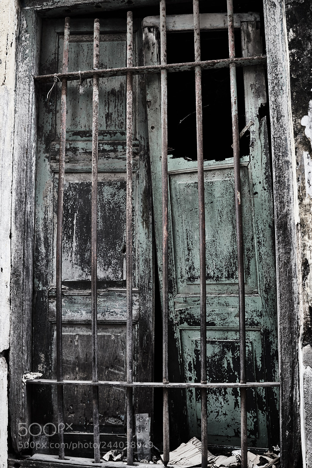 Sony a6300 sample photo. Barred door photography