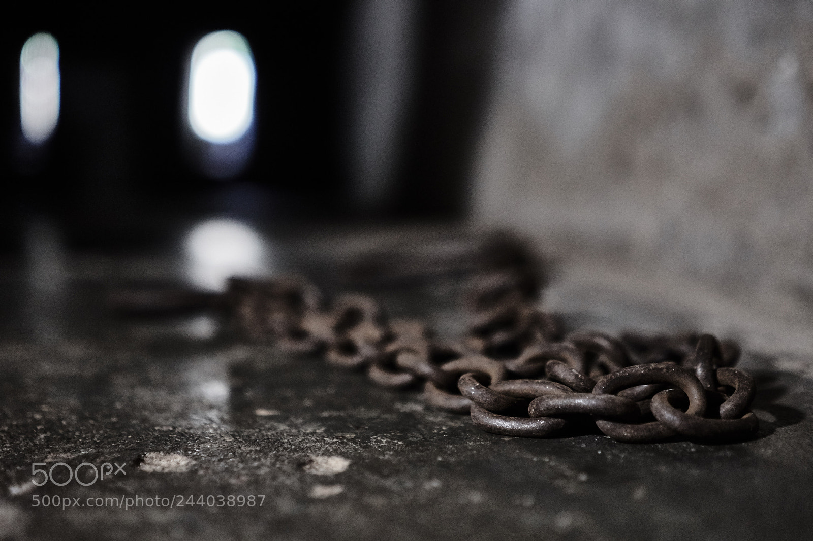 Sony a6300 sample photo. Chain photography