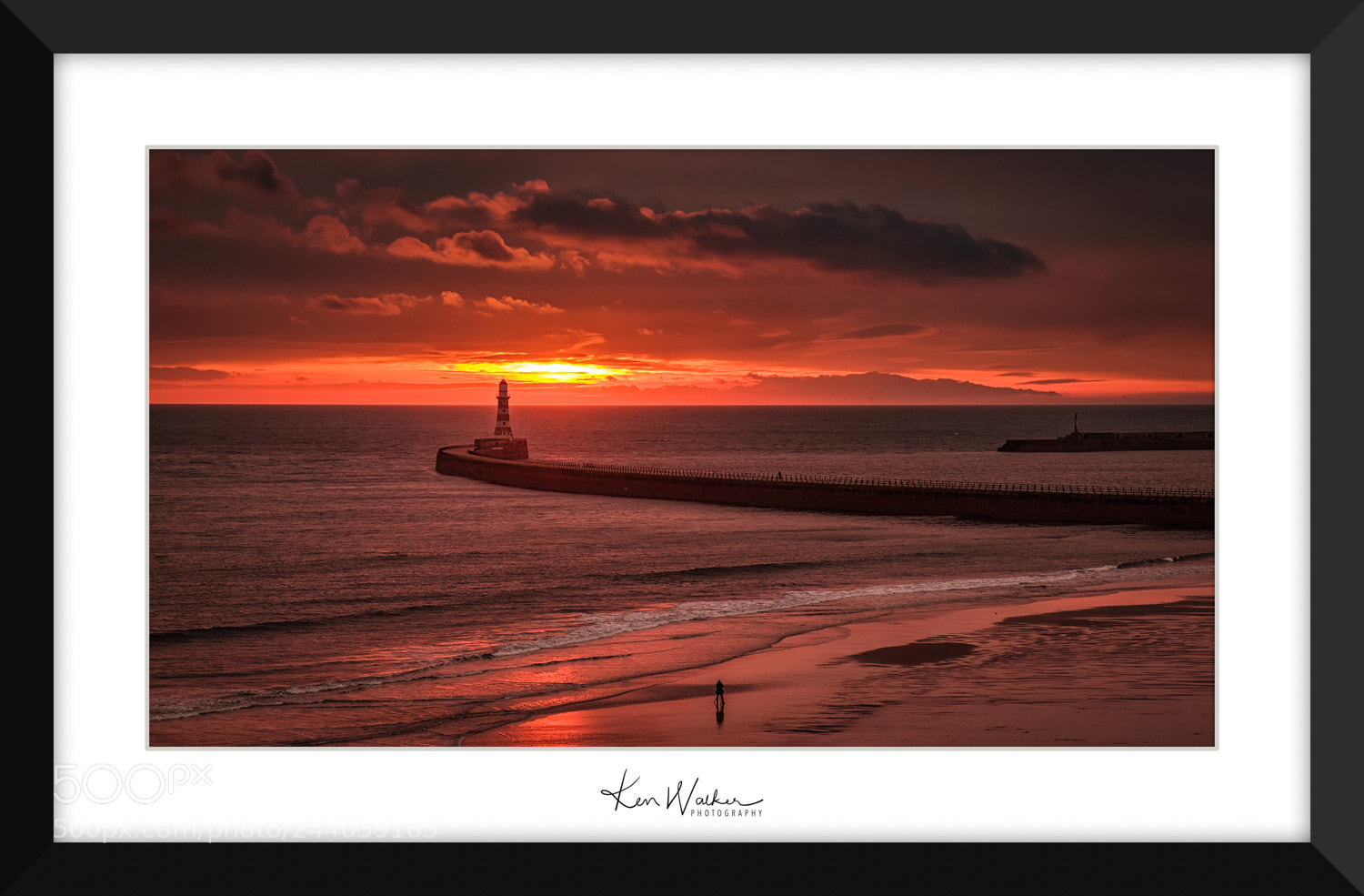 Fujifilm X-T2 sample photo. Red over roker photography