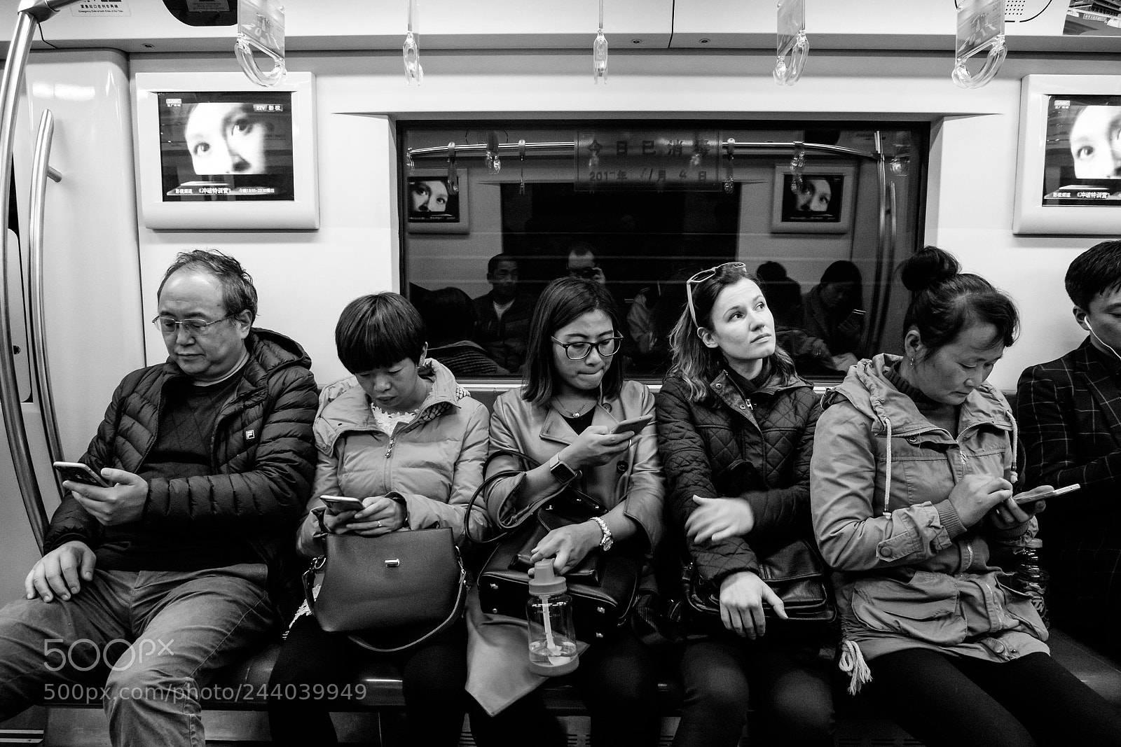 Fujifilm X-T10 sample photo. Distracted photography