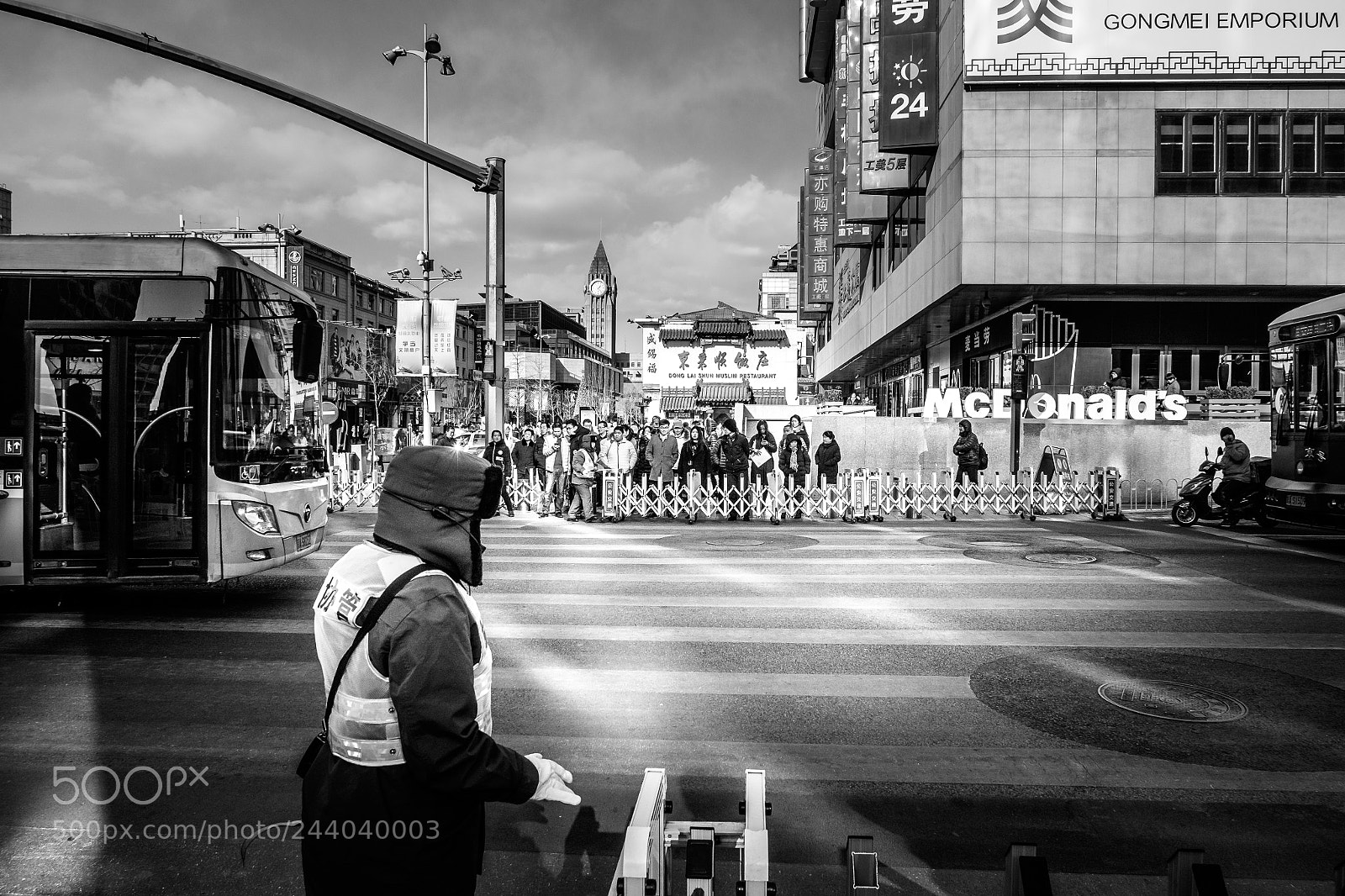 Fujifilm X-T10 sample photo. Crossing photography